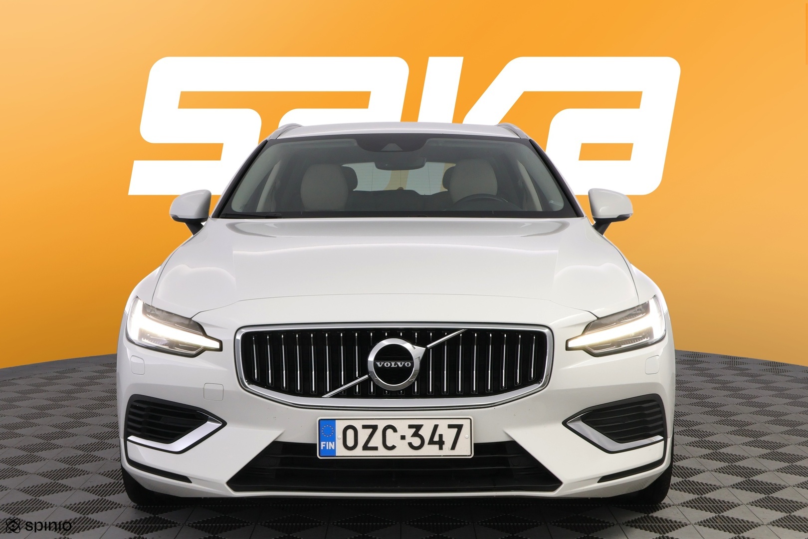 VOLVO V60 2022