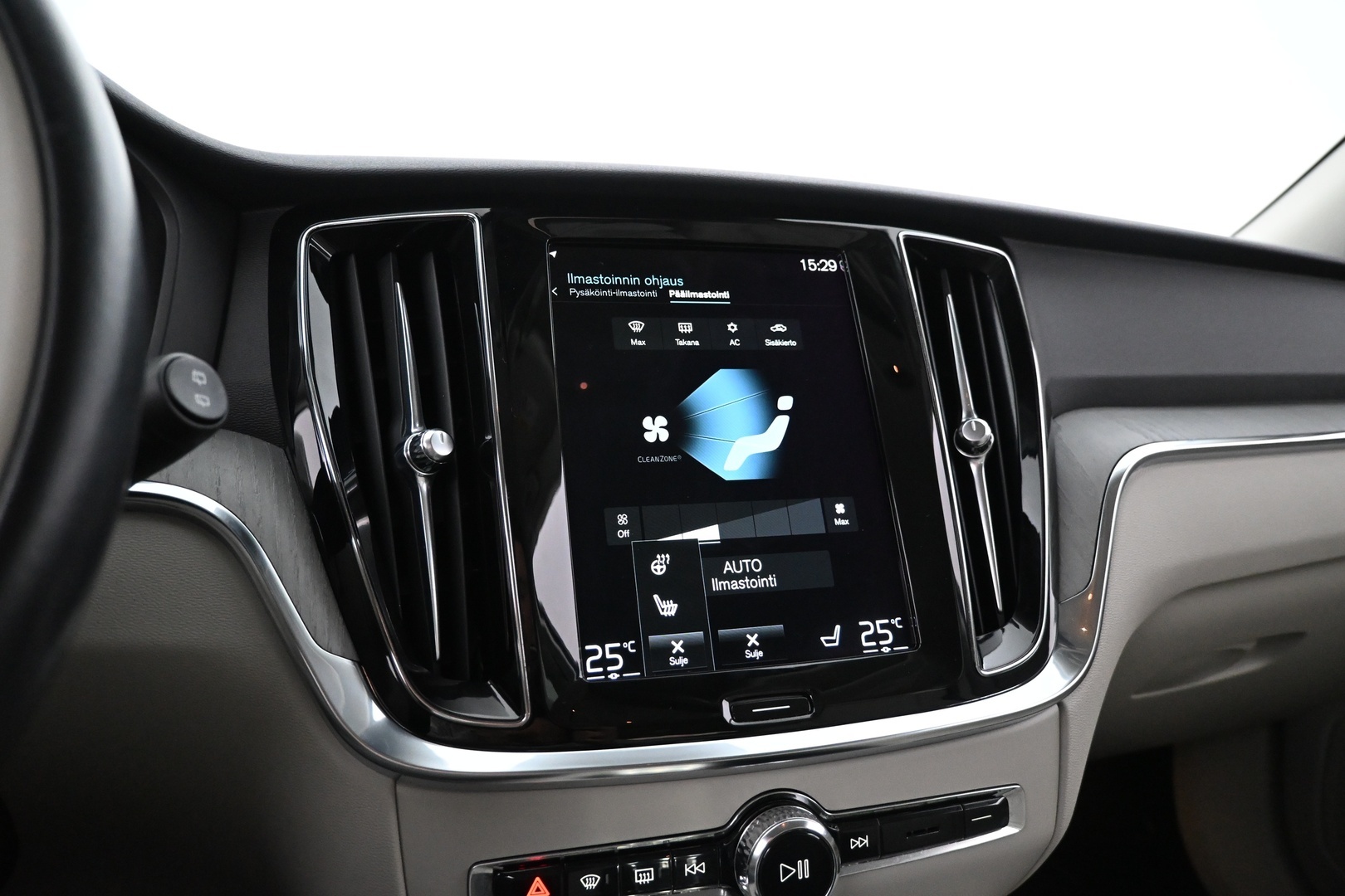 VOLVO V60 2022