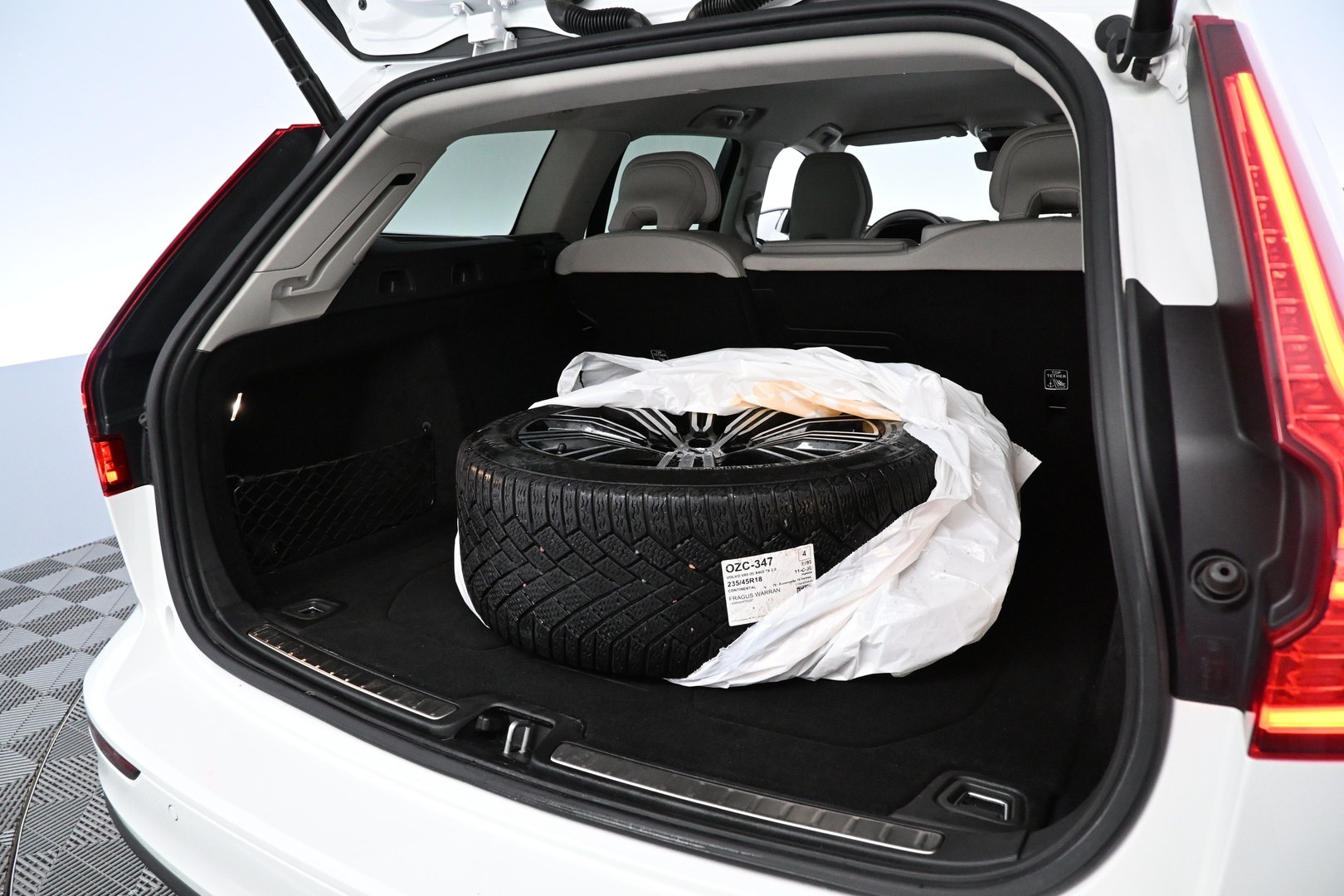 VOLVO V60 2022
