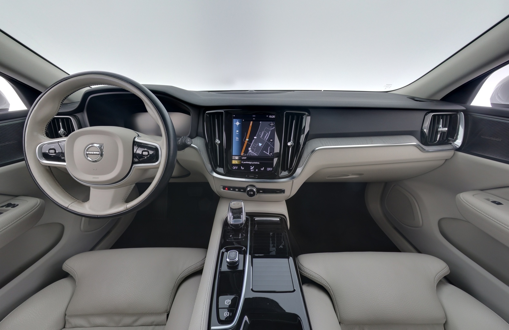 VOLVO V60 2022