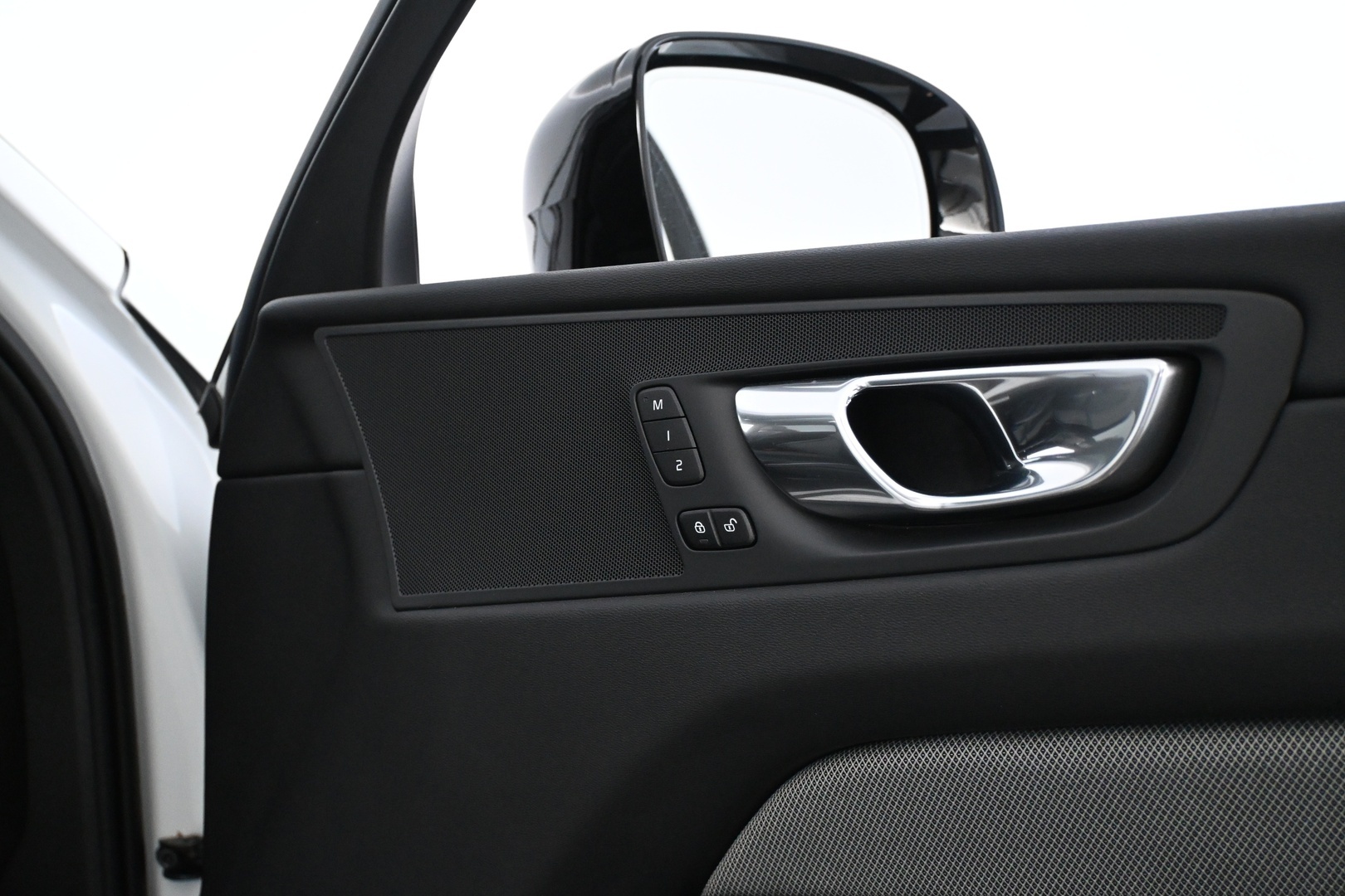VOLVO XC60 2022