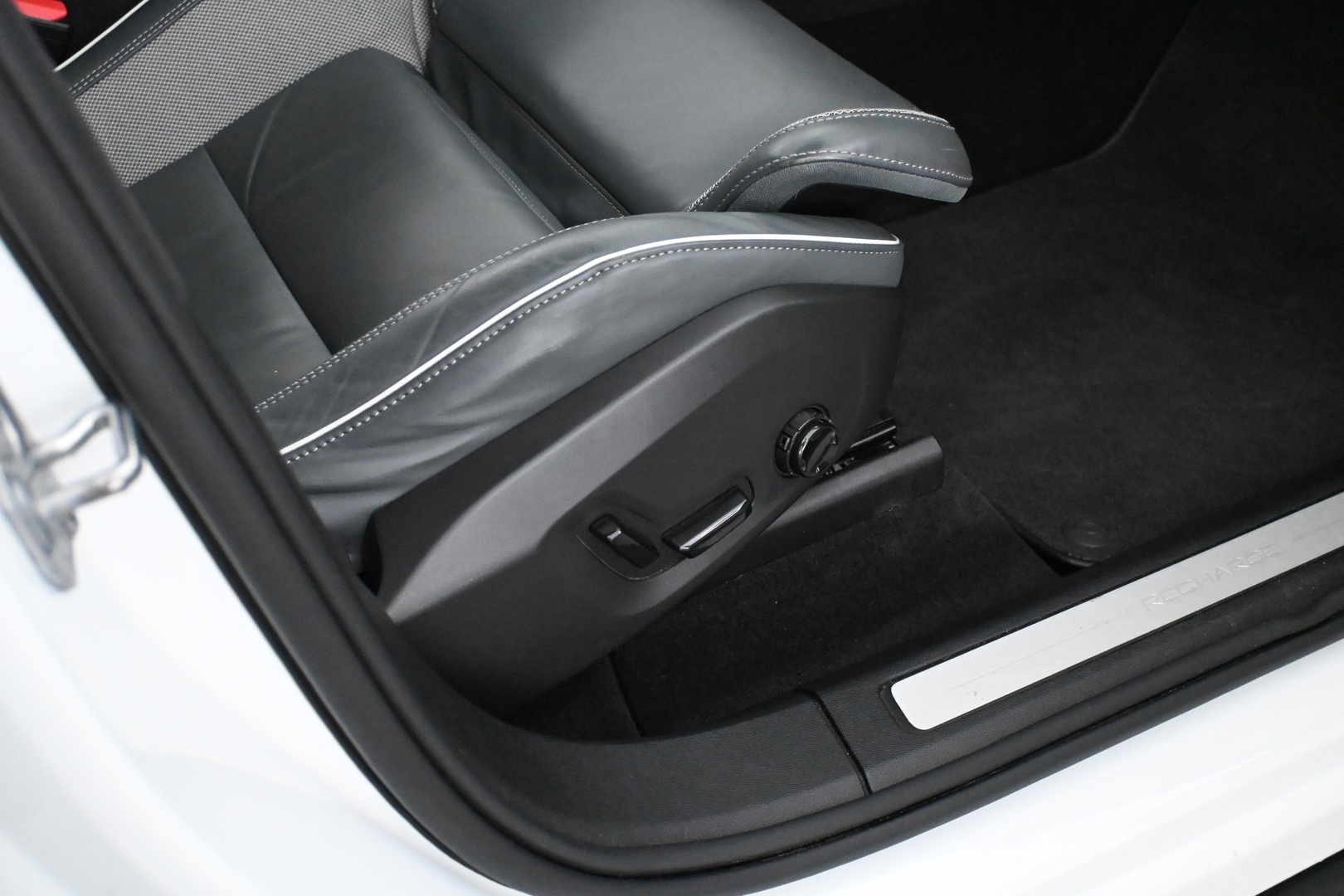 VOLVO XC60 2022
