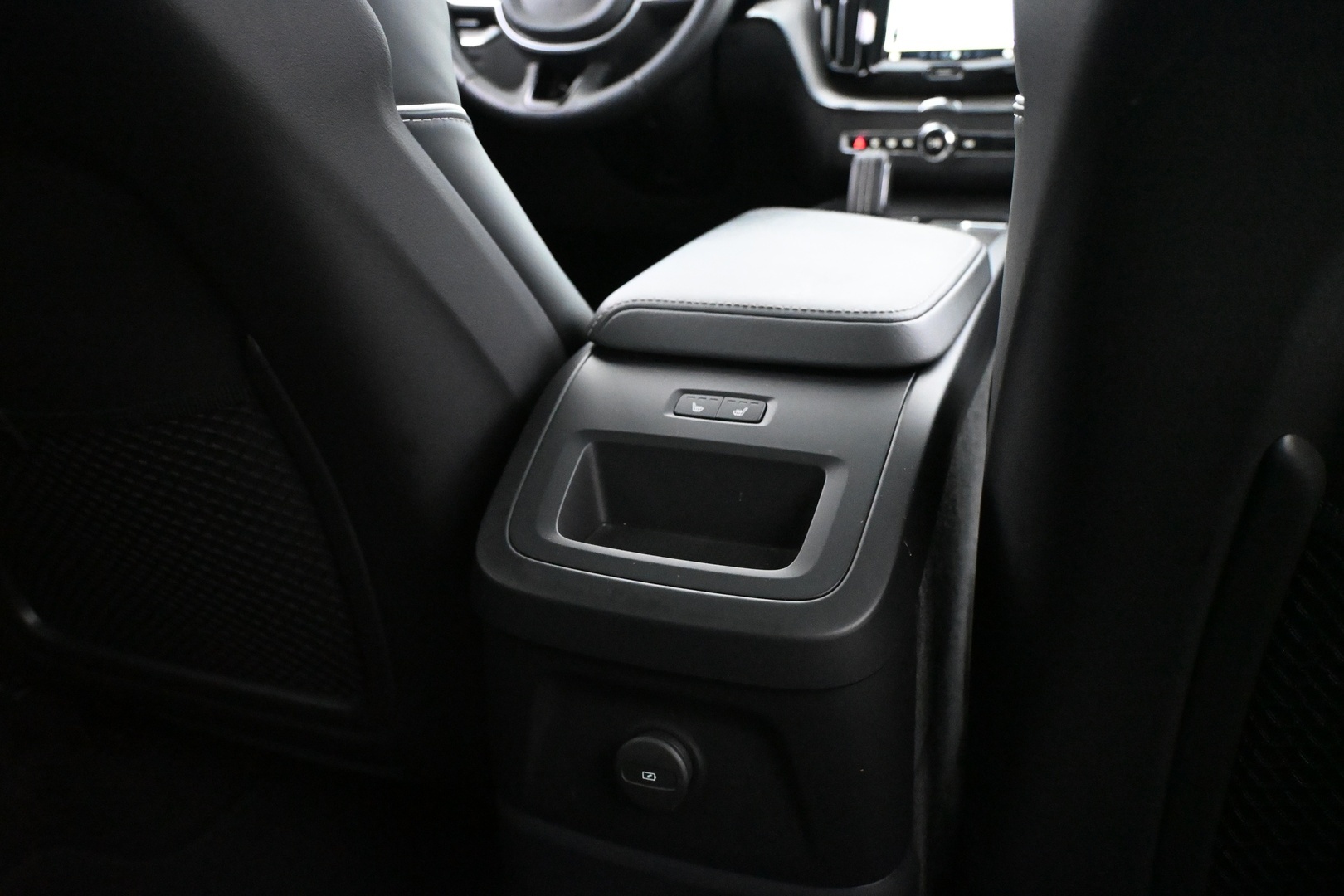 VOLVO XC60 2022