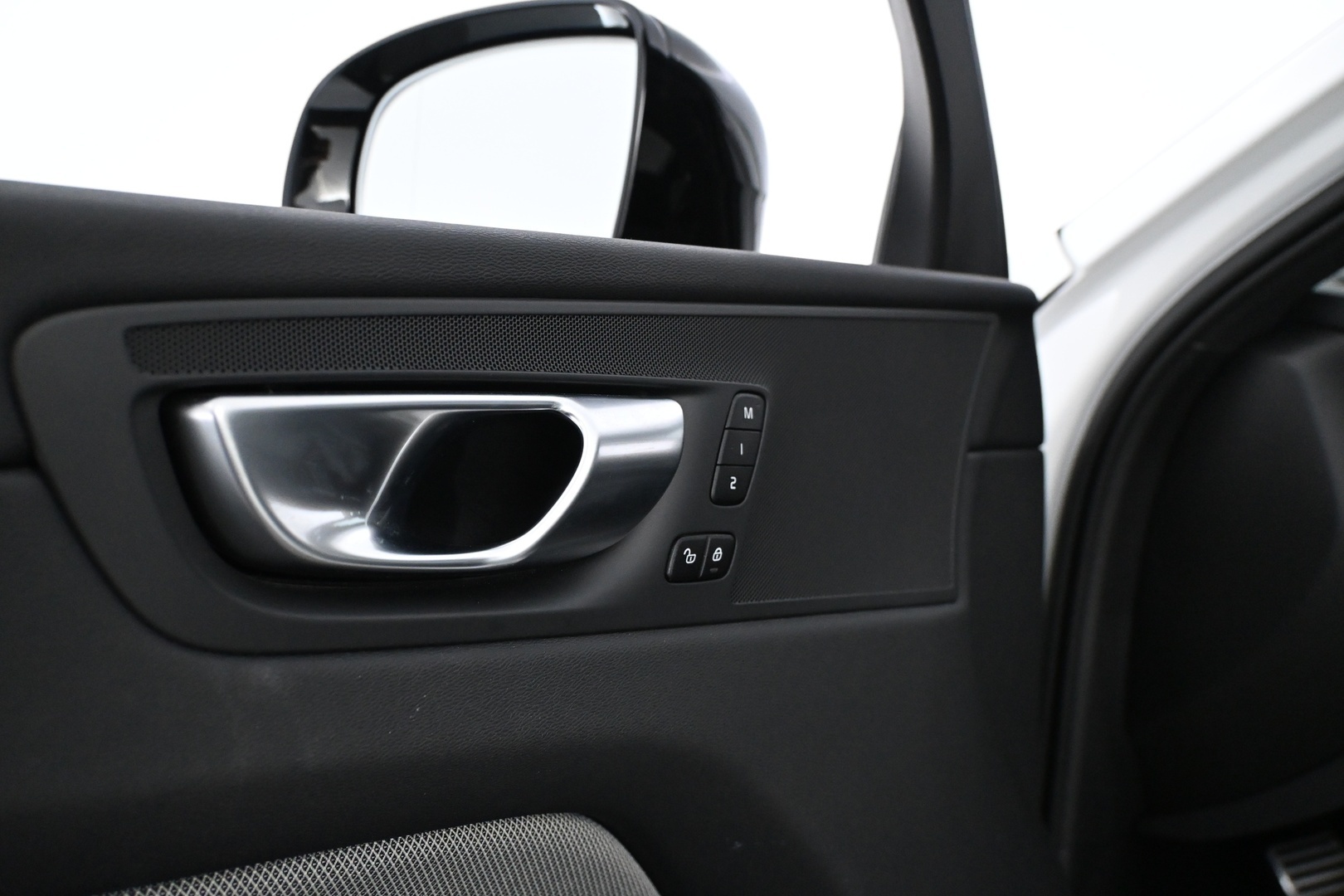VOLVO XC60 2022
