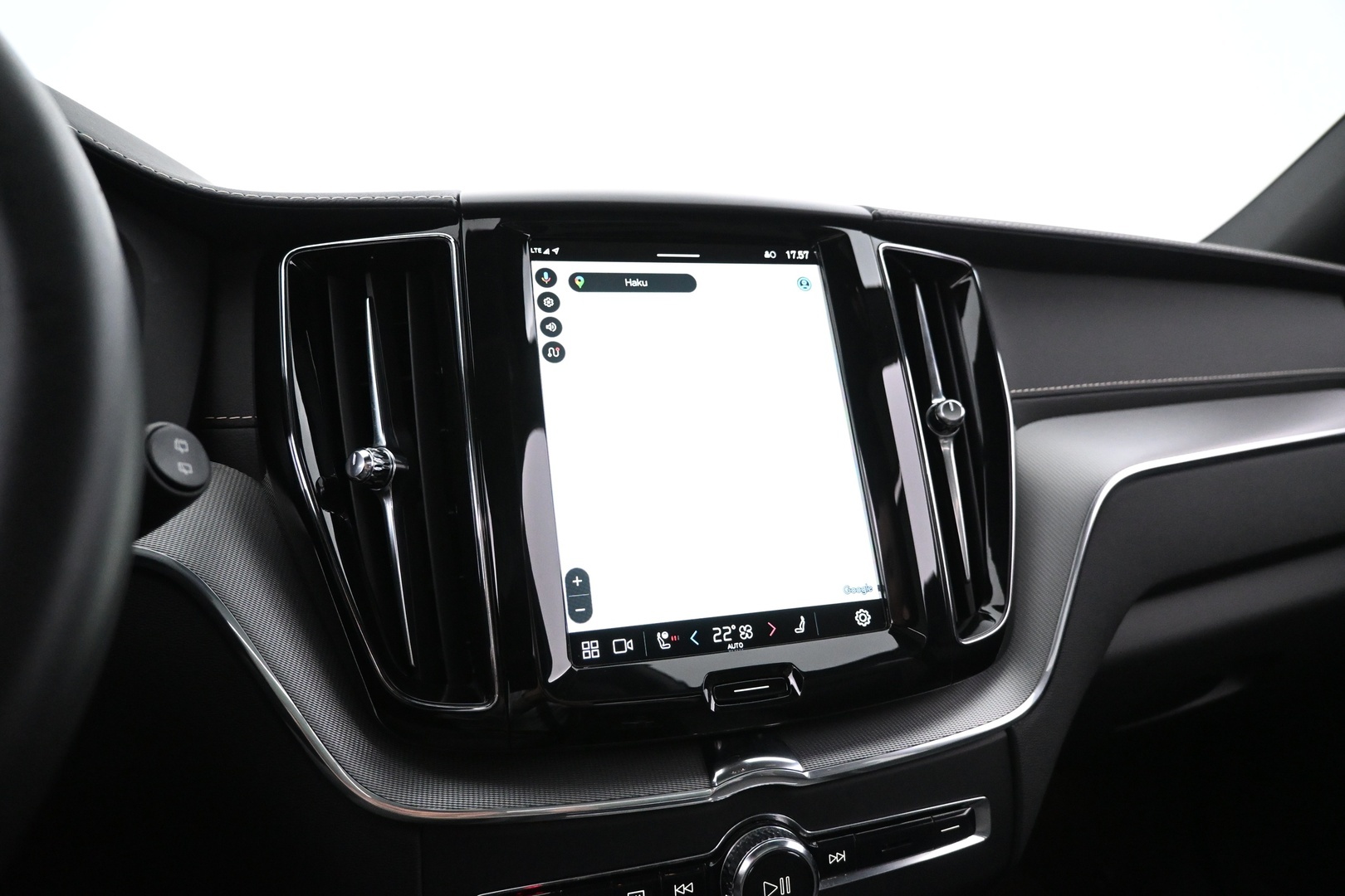 VOLVO XC60 2022