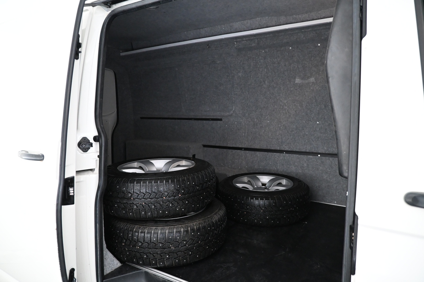 VOLKSWAGEN Transporter 2008