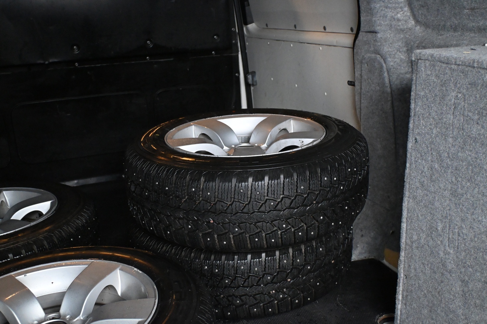 VOLKSWAGEN Transporter 2008