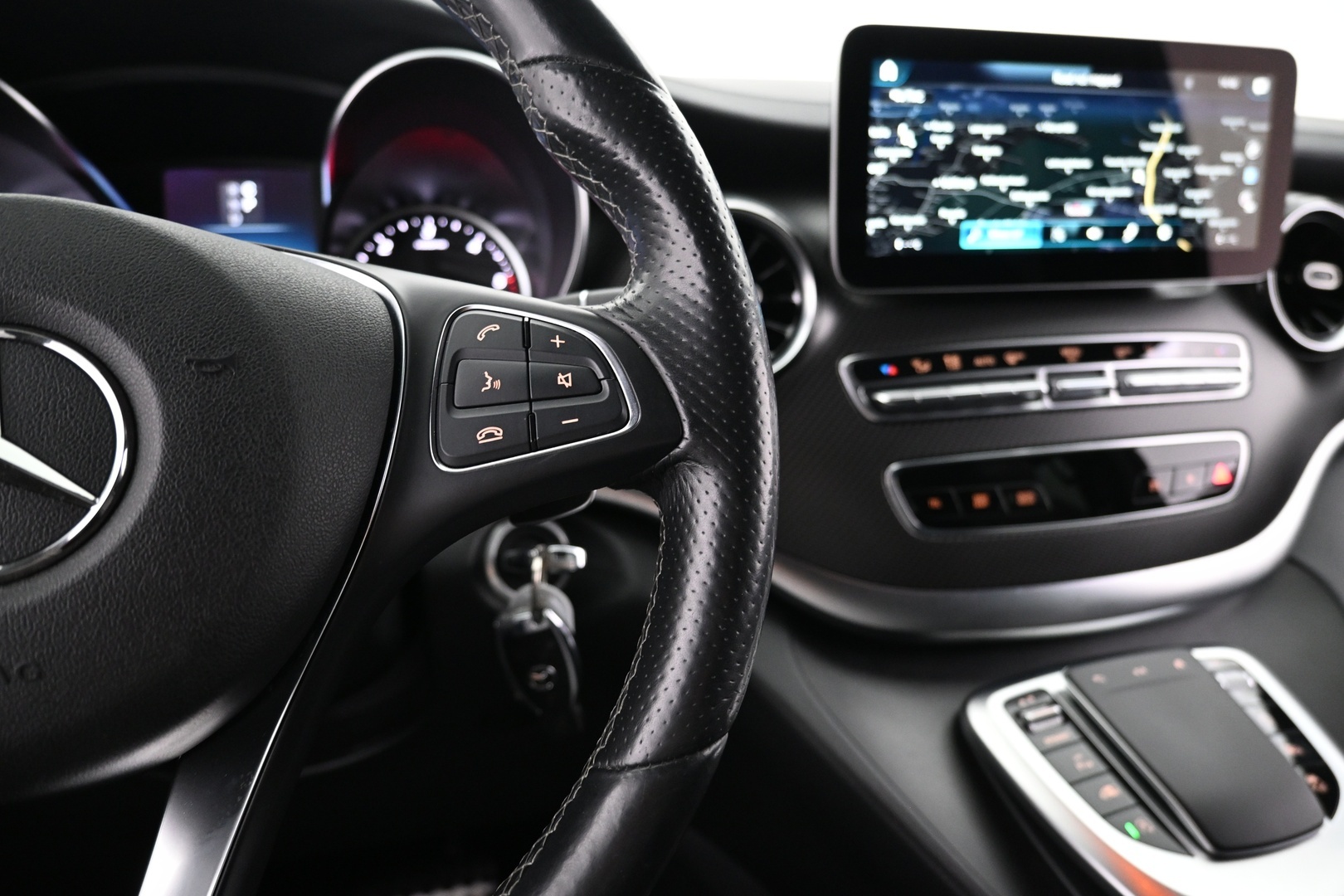 MERCEDES-BENZ V 2020
