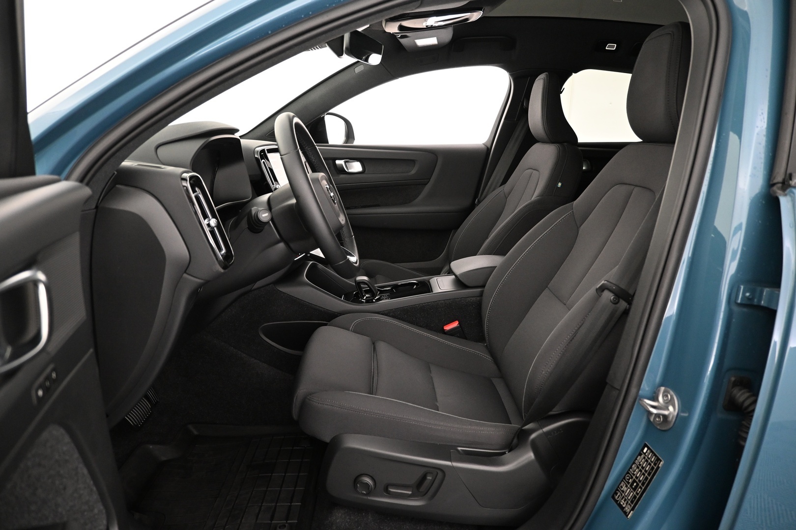 VOLVO C40 2023