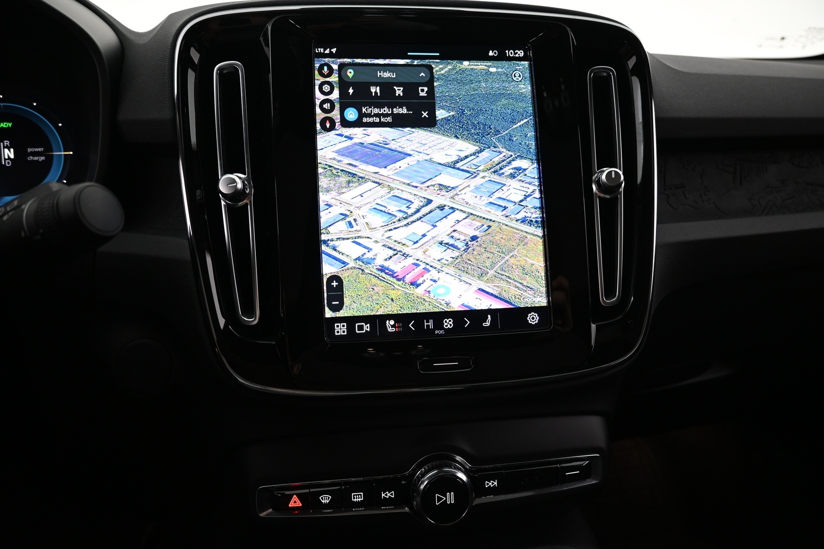 VOLVO C40 2023