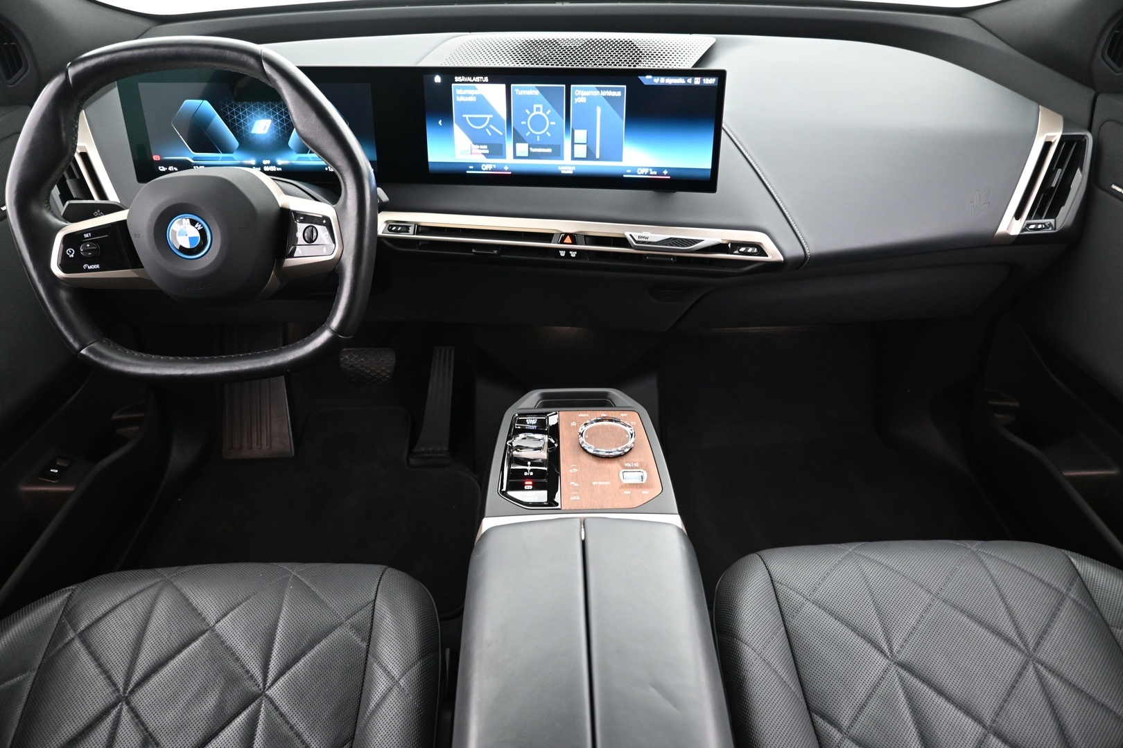 BMW iX 2022