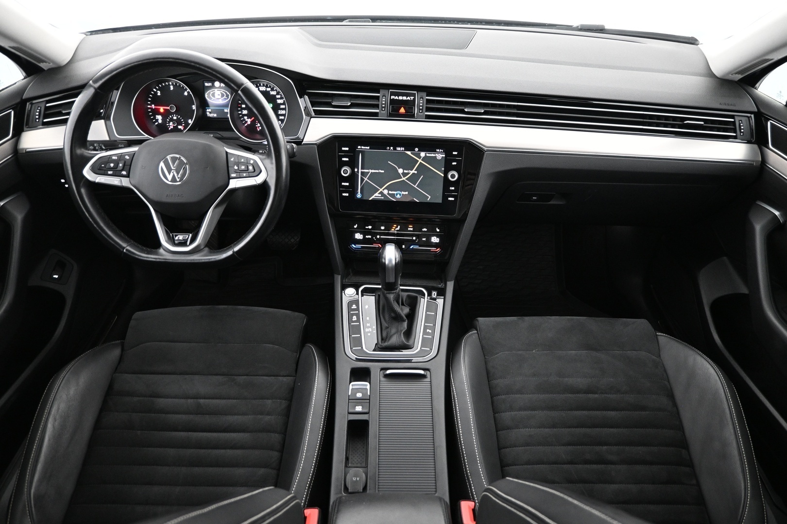 VOLKSWAGEN Passat 2021
