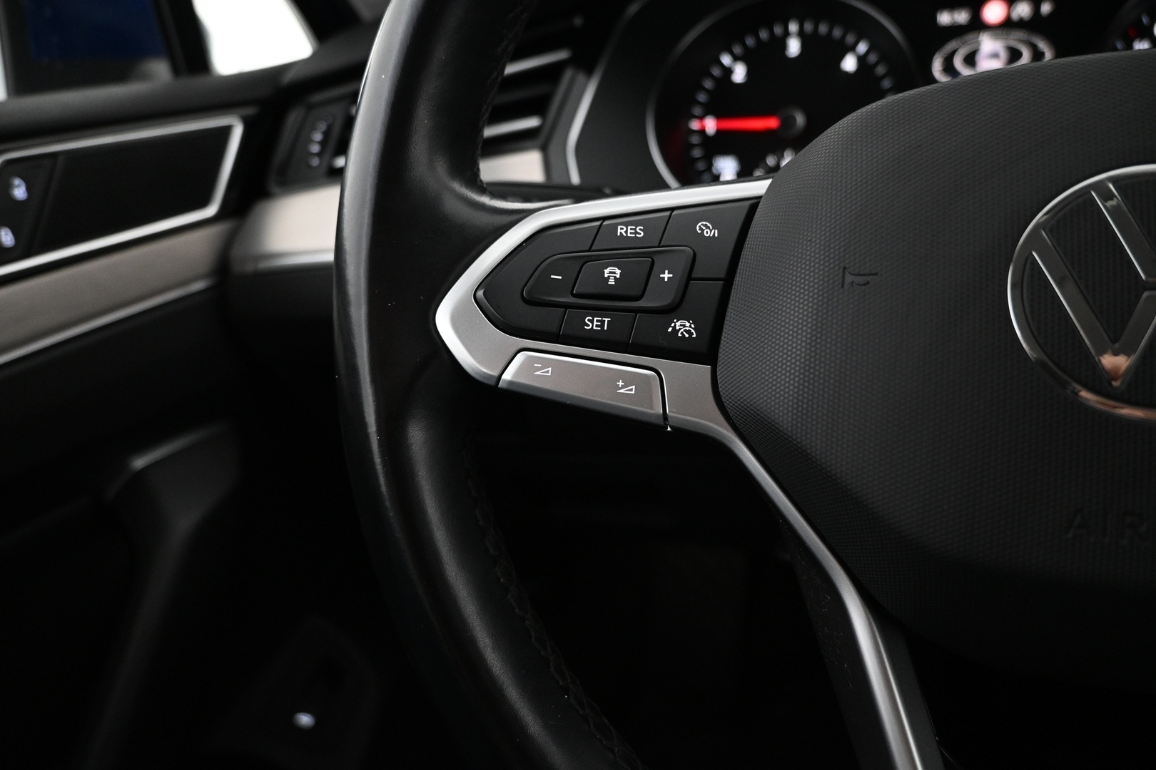 VOLKSWAGEN Passat 2021