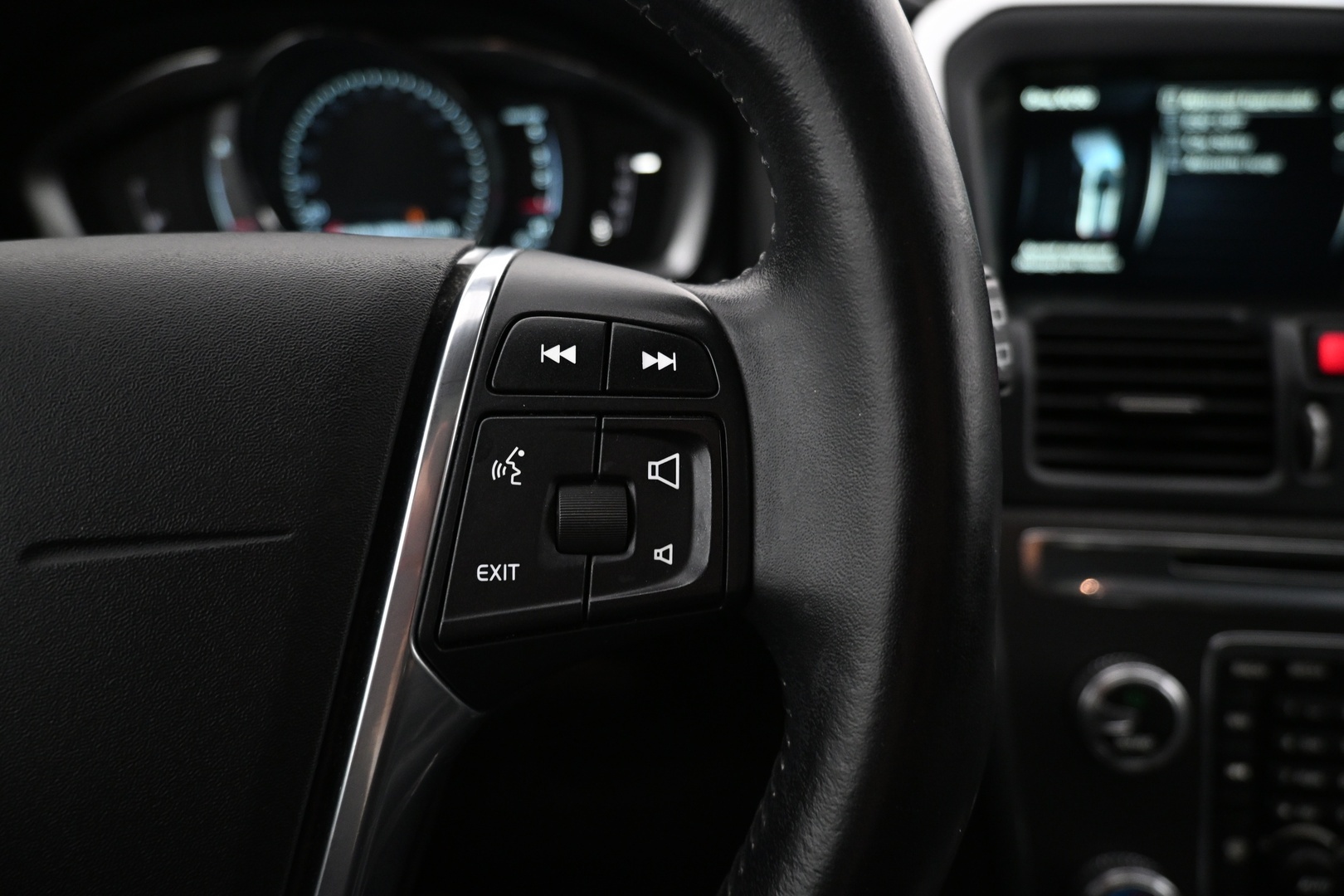 VOLVO XC60 2016