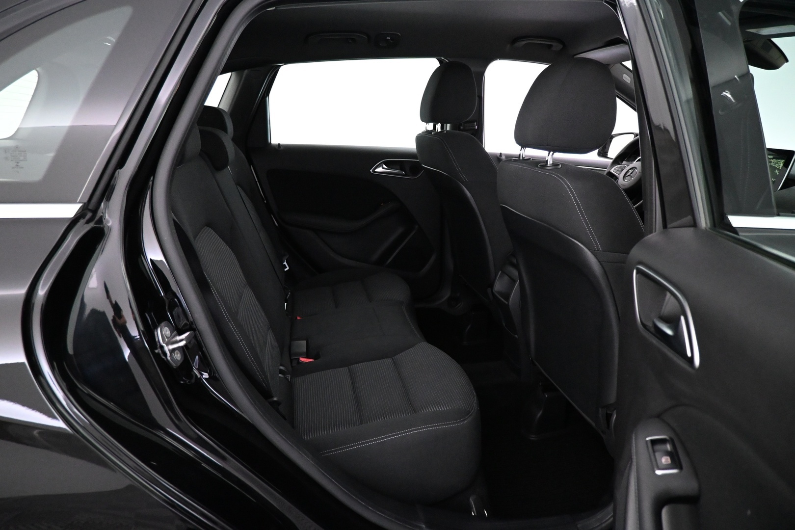 MERCEDES-BENZ B 2018