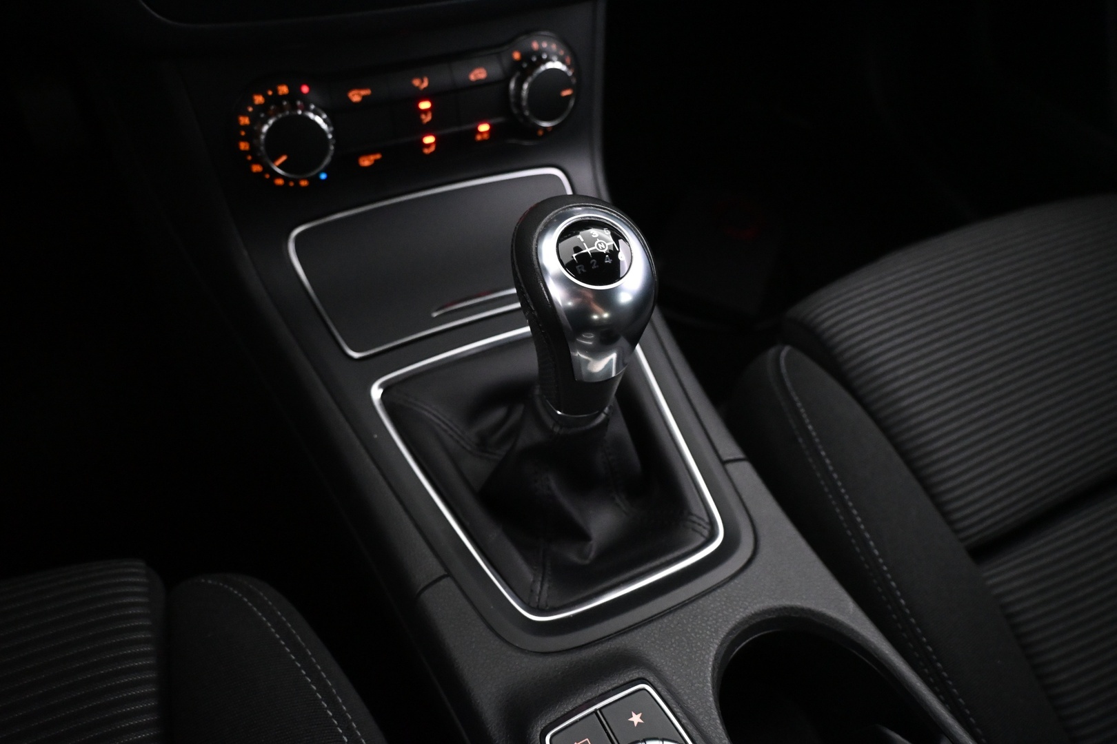 MERCEDES-BENZ B 2018