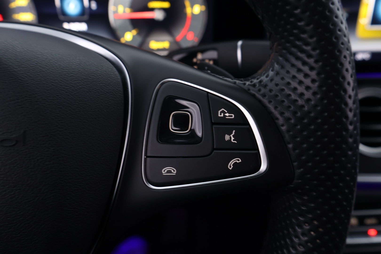 MERCEDES-BENZ E 2017