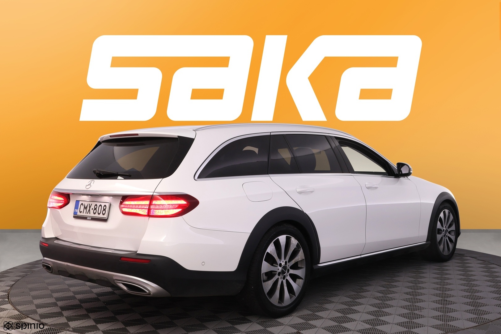 MERCEDES-BENZ E 2017