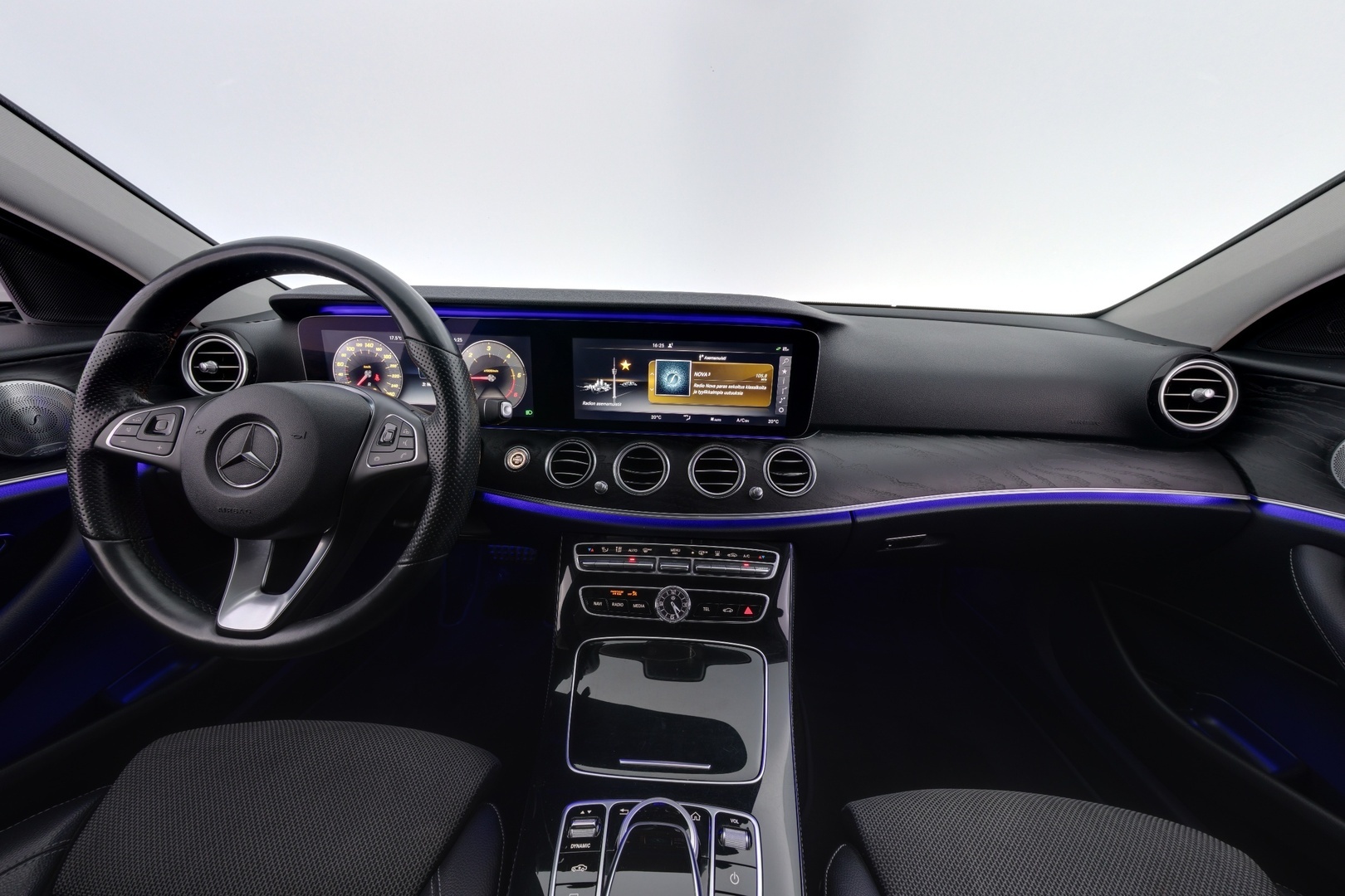 MERCEDES-BENZ E 2017