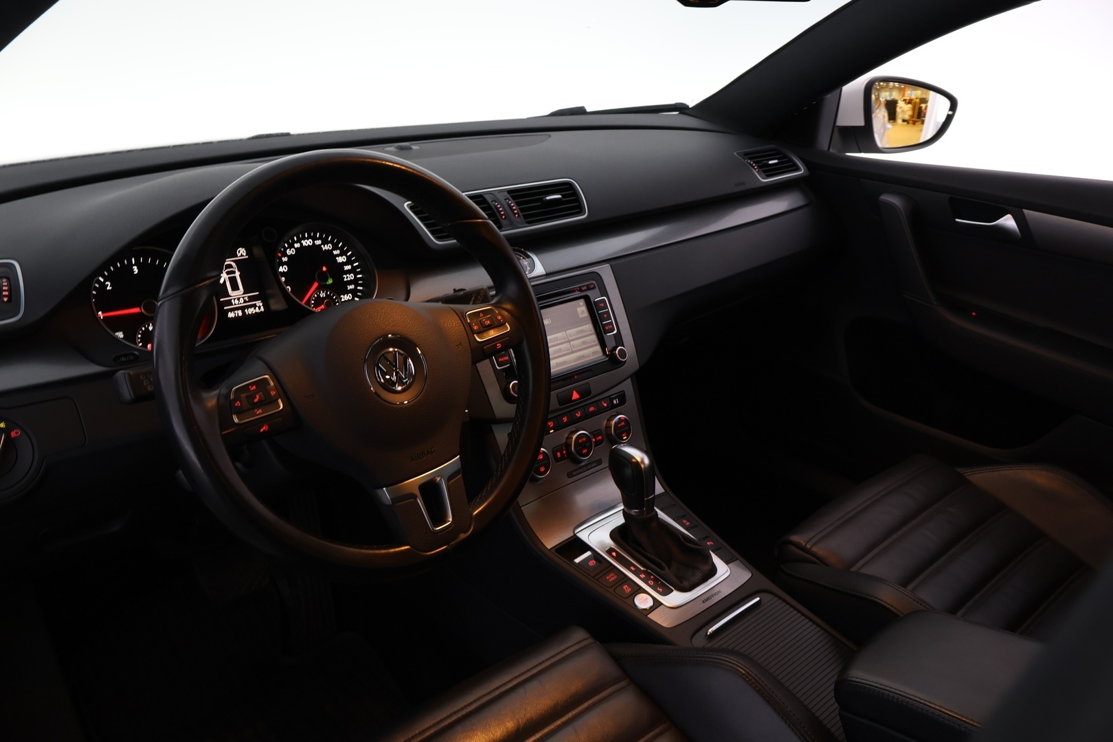 VOLKSWAGEN Passat 2014