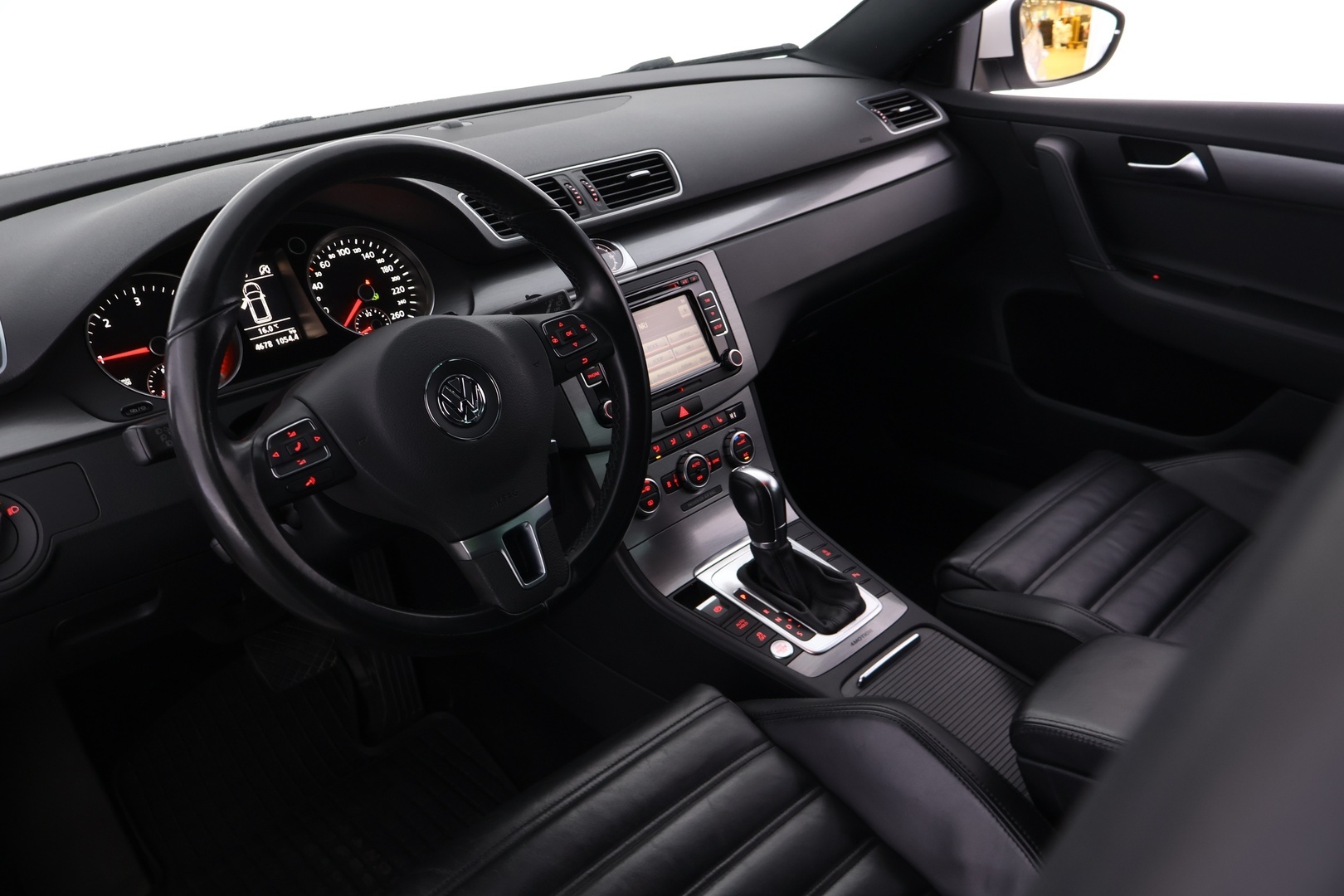 VOLKSWAGEN Passat 2014