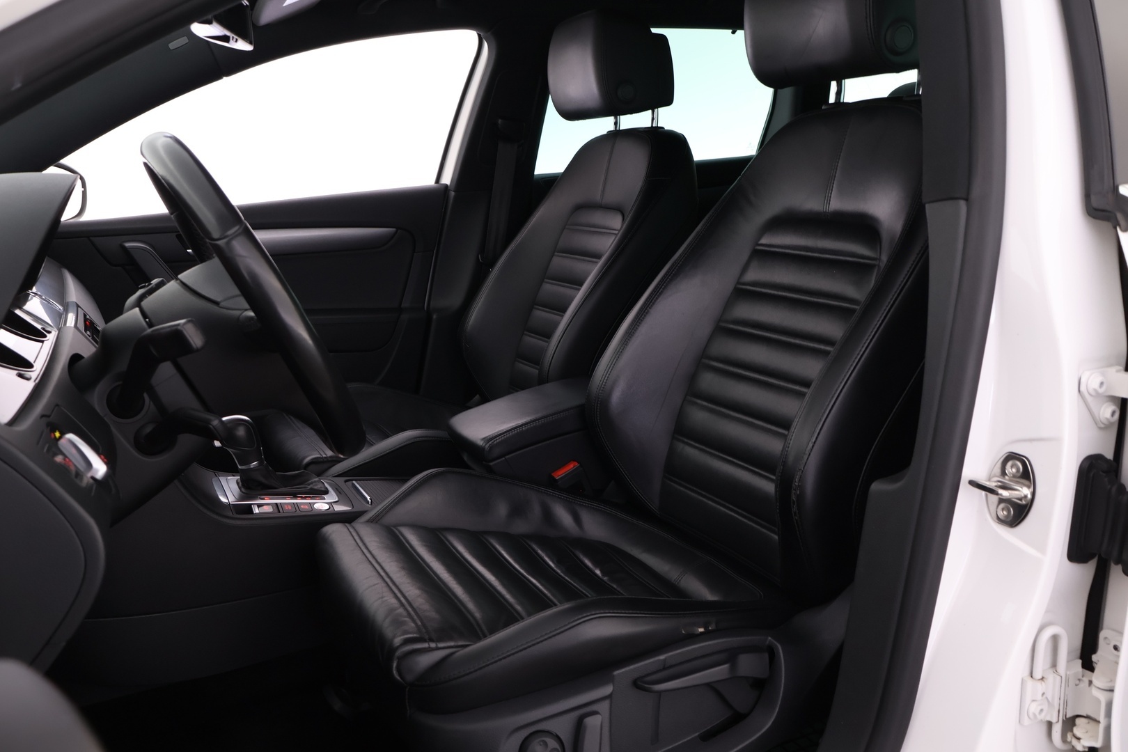 VOLKSWAGEN Passat 2014