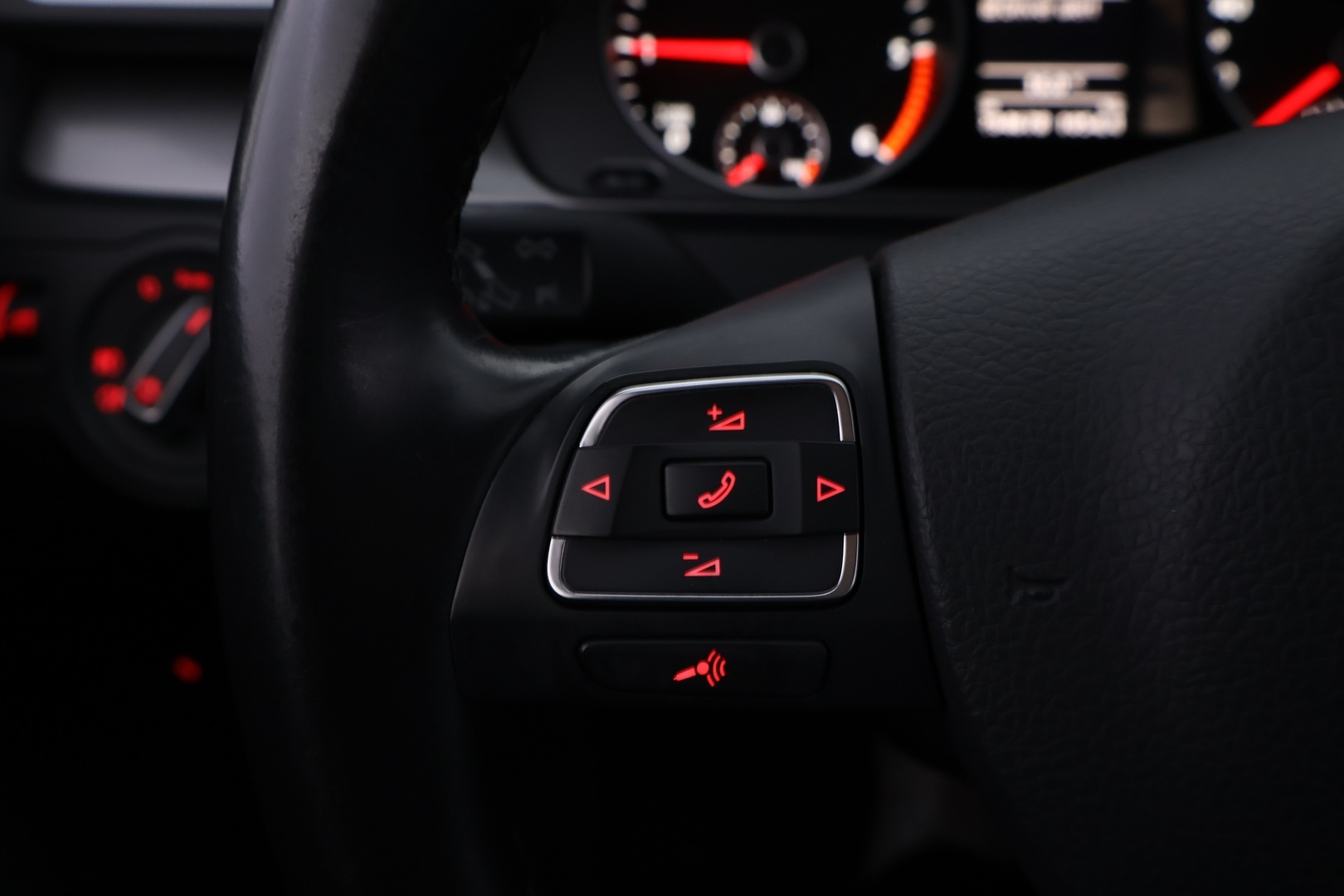 VOLKSWAGEN Passat 2014