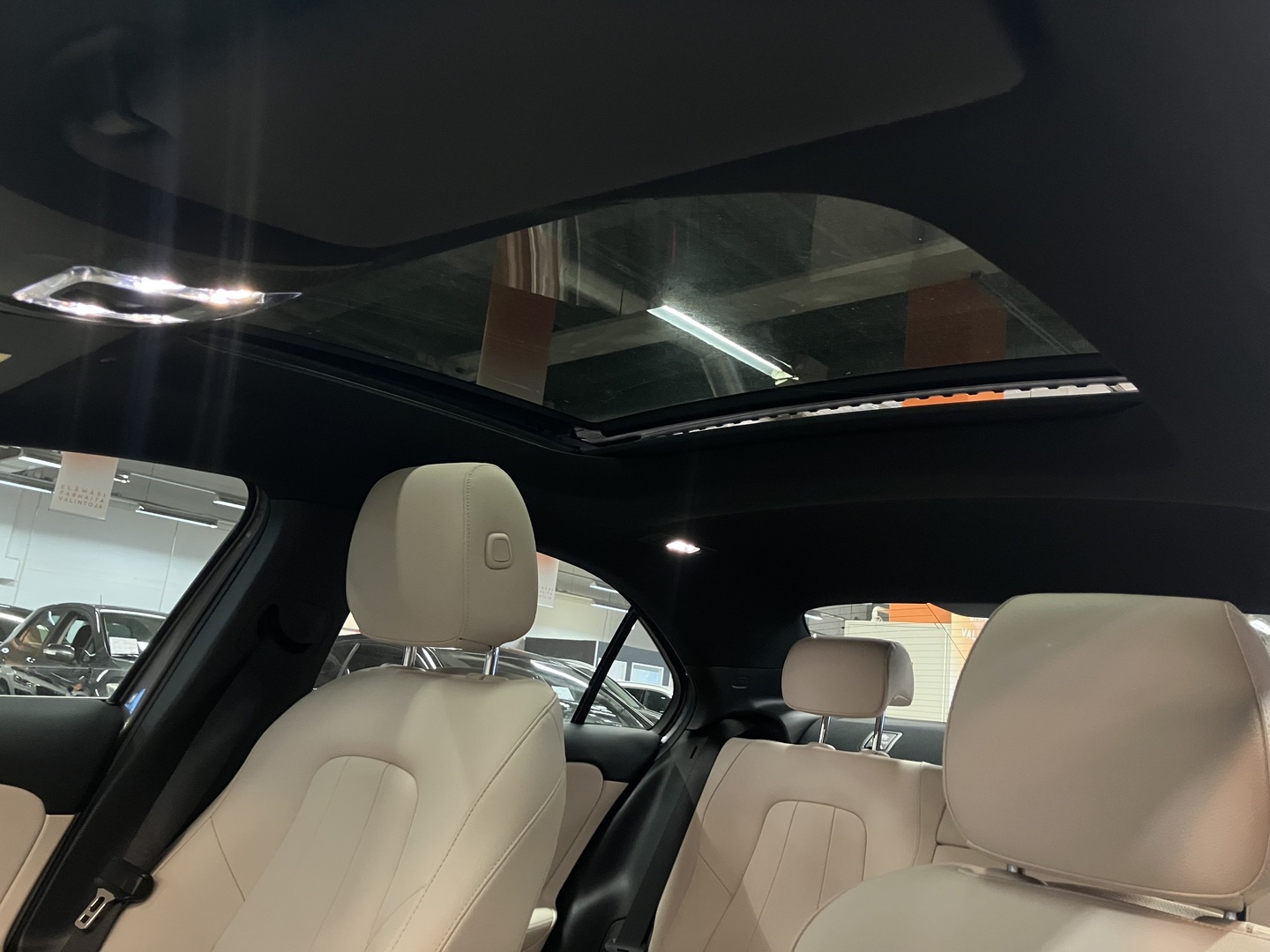 MERCEDES-BENZ A 2022