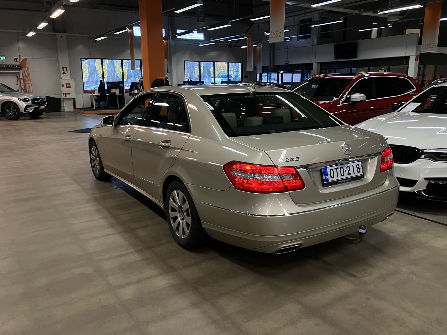 MERCEDES-BENZ E 2013