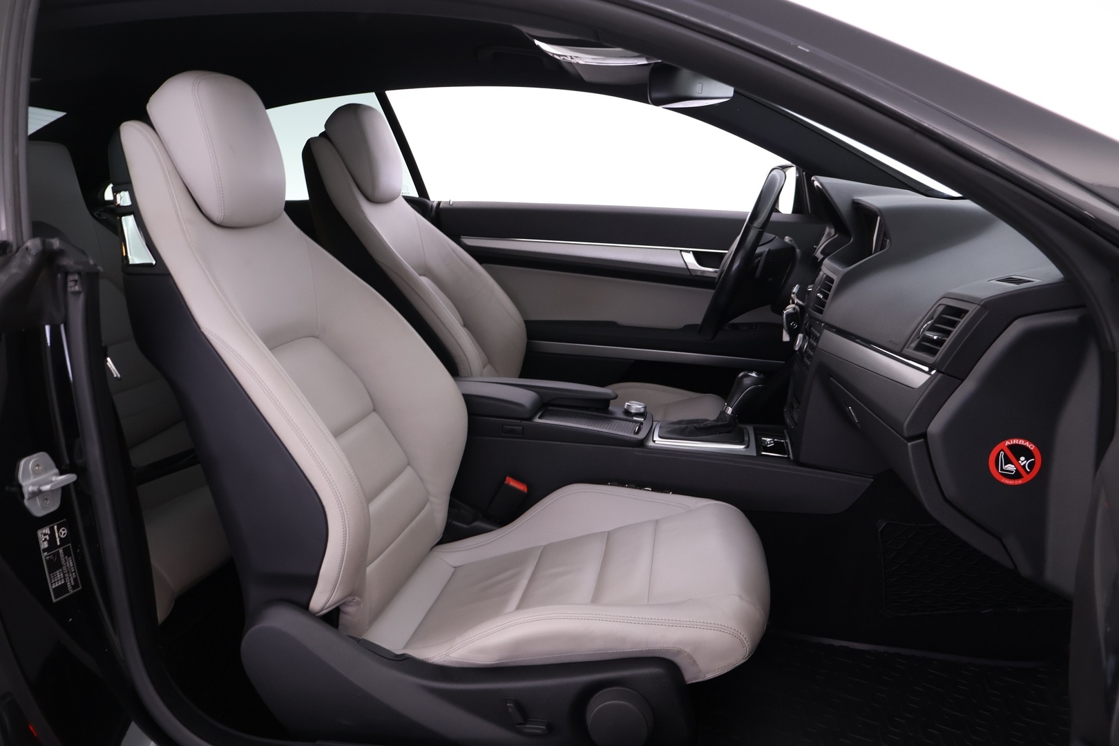 MERCEDES-BENZ E 2010