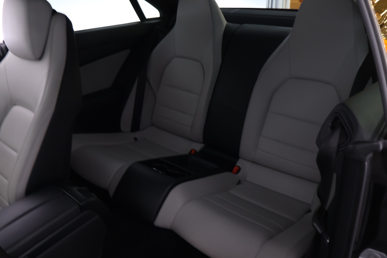 MERCEDES-BENZ E 2010