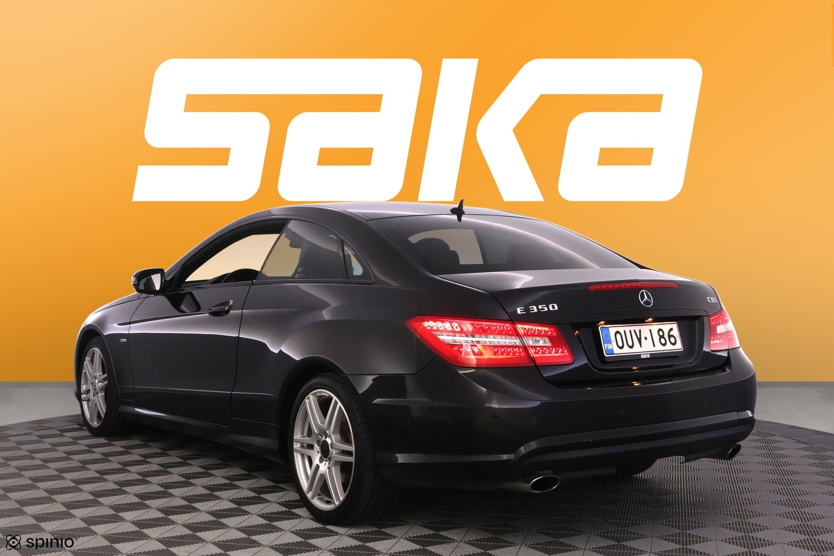 MERCEDES-BENZ E 2010