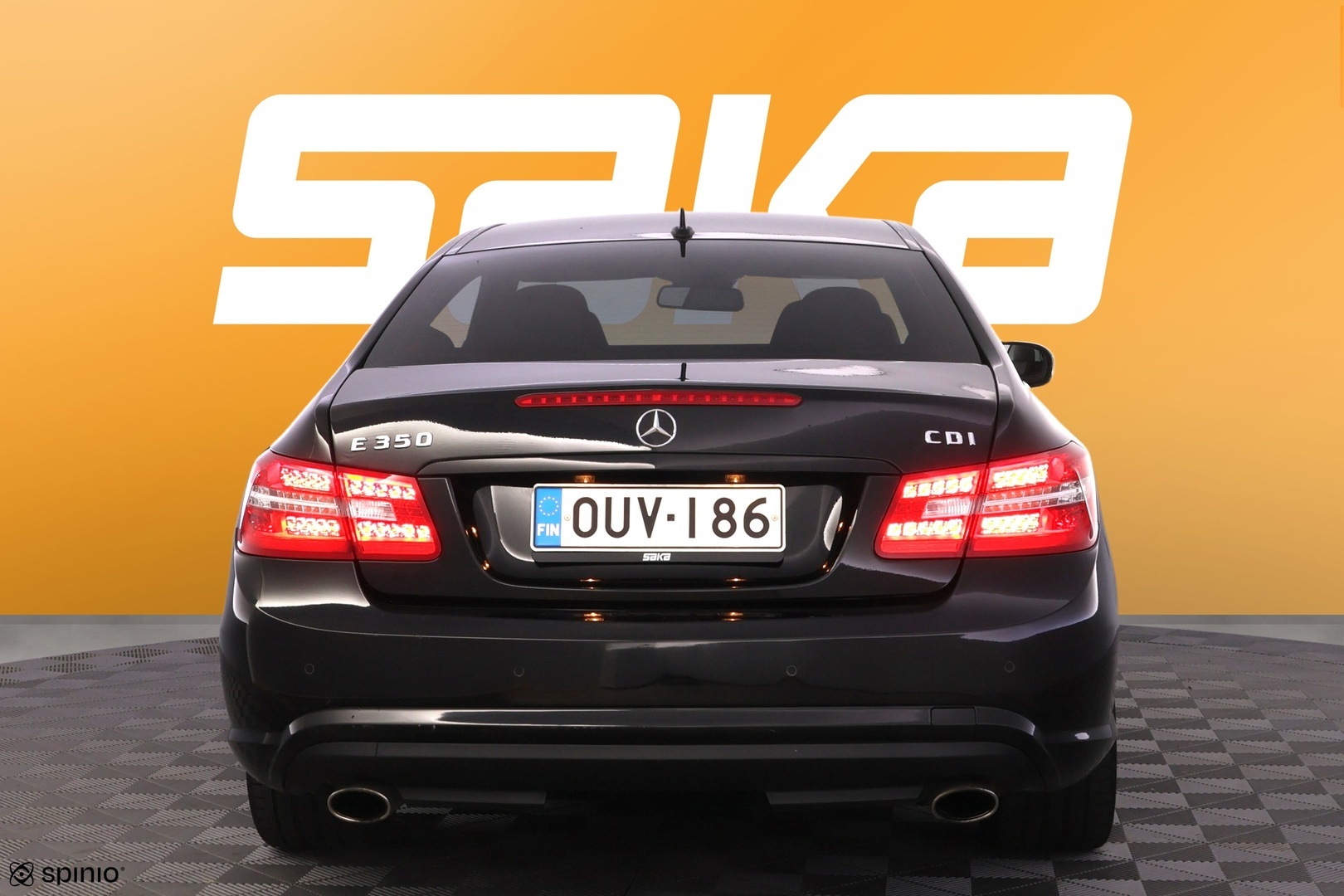 MERCEDES-BENZ E 2010