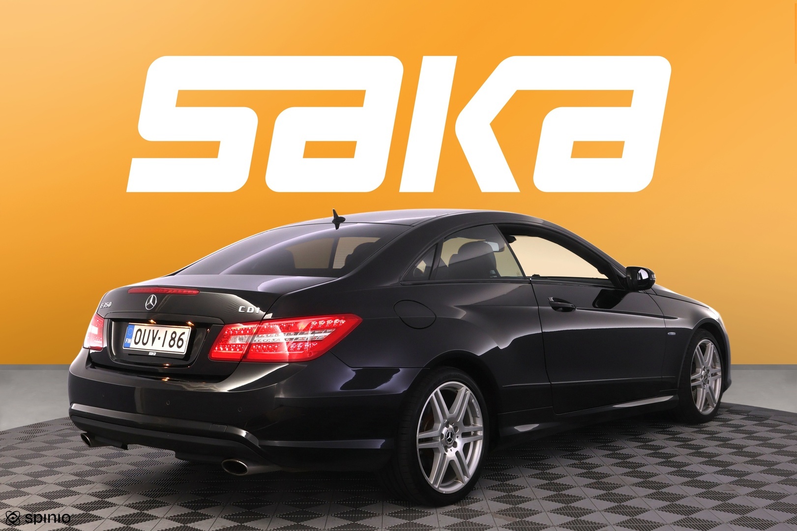 MERCEDES-BENZ E 2010