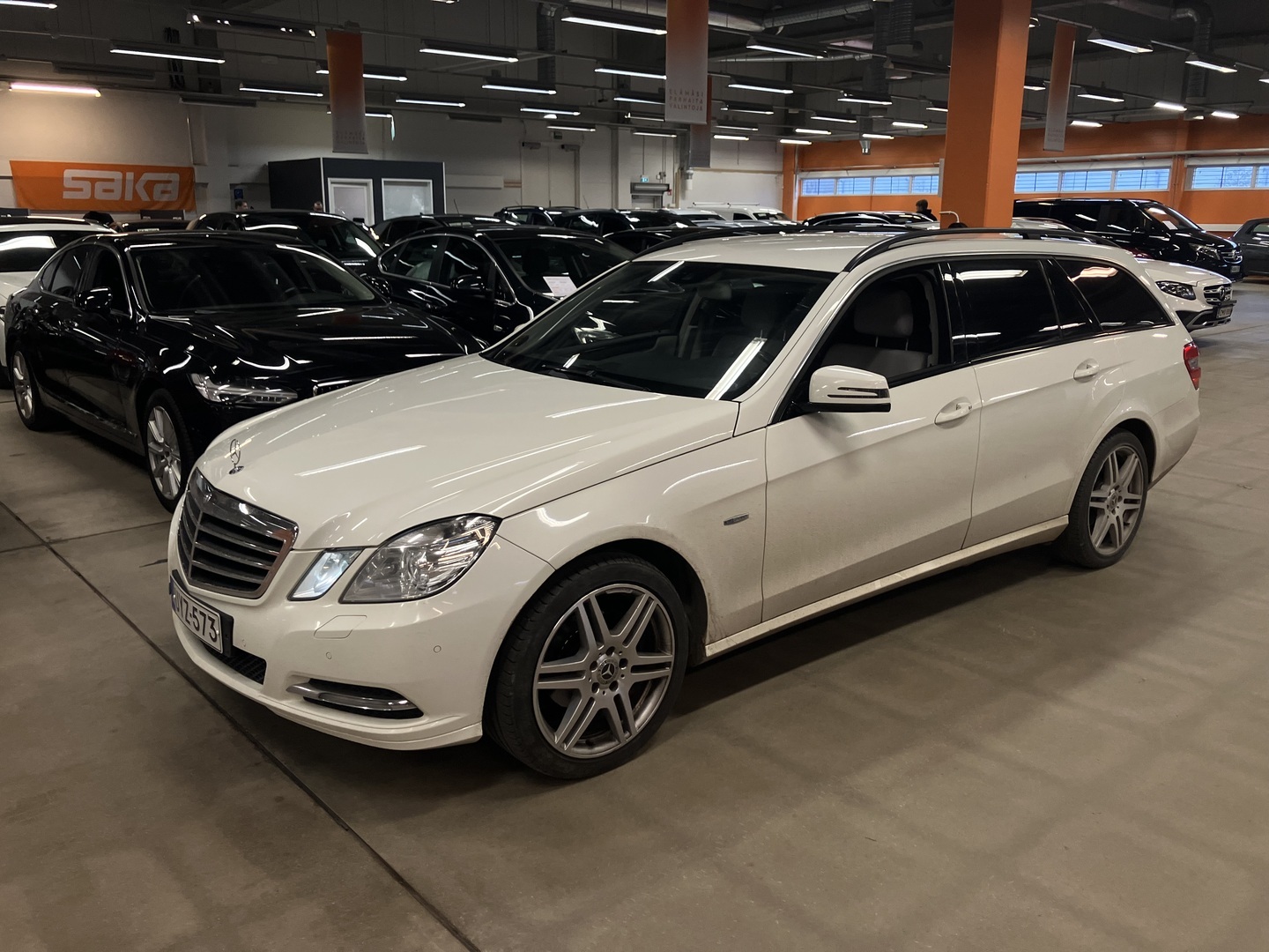 MERCEDES-BENZ E 2012