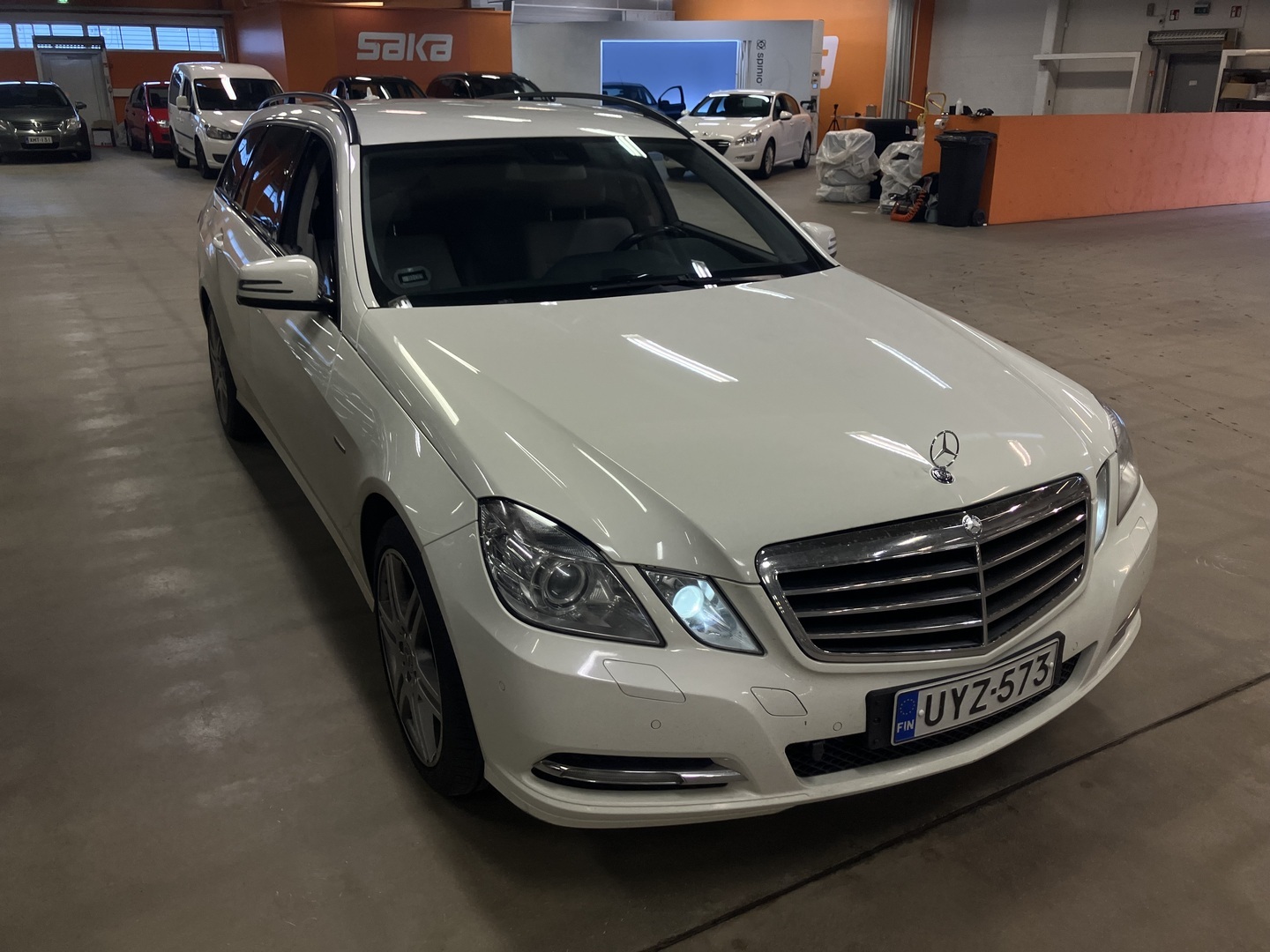 MERCEDES-BENZ E 2012