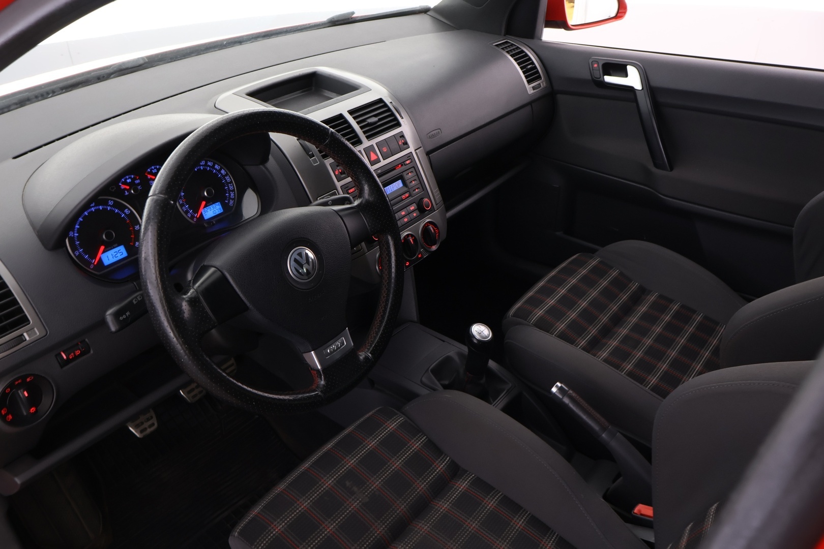 VOLKSWAGEN Polo 2006