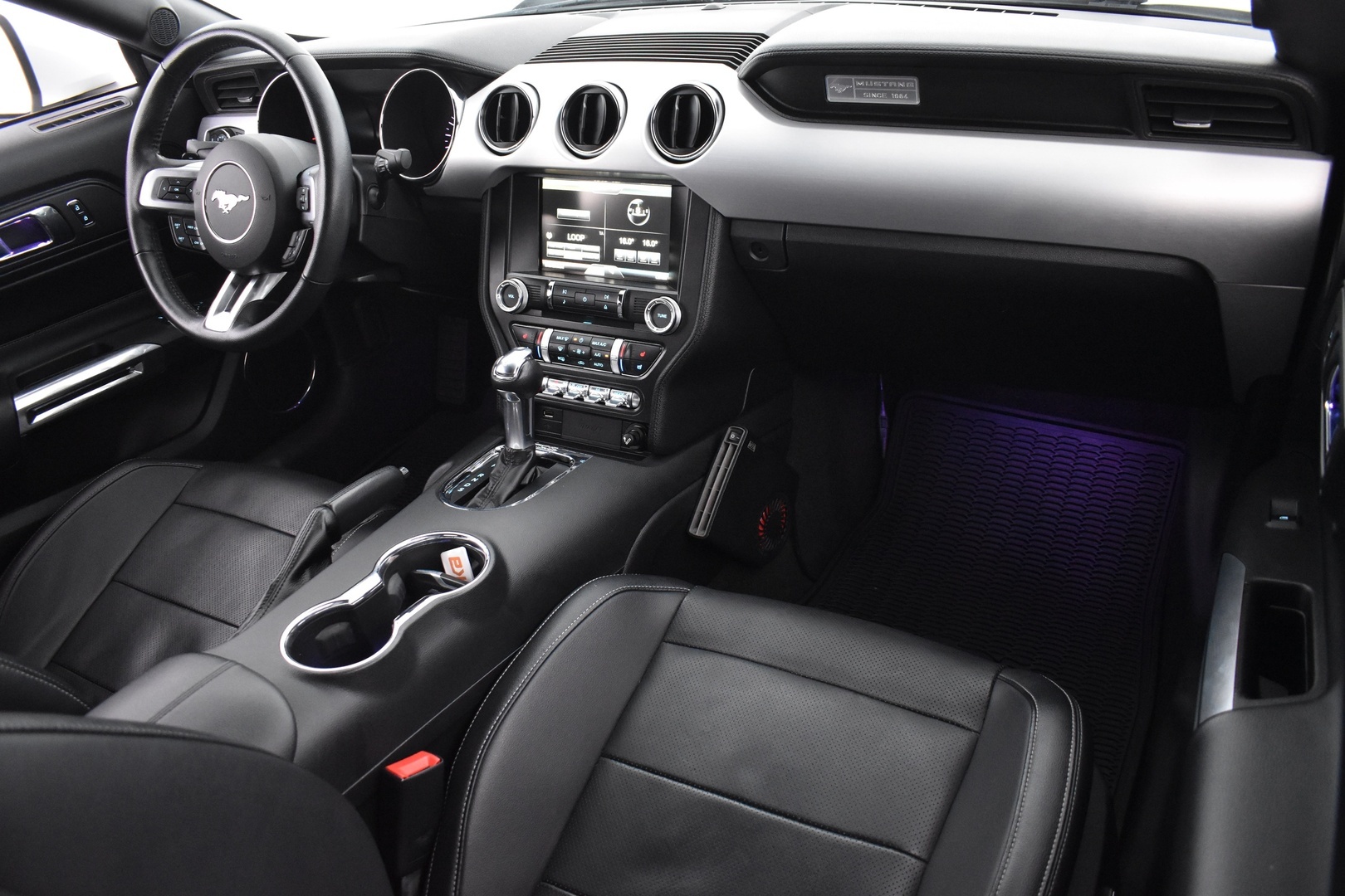 FORD Mustang 2017