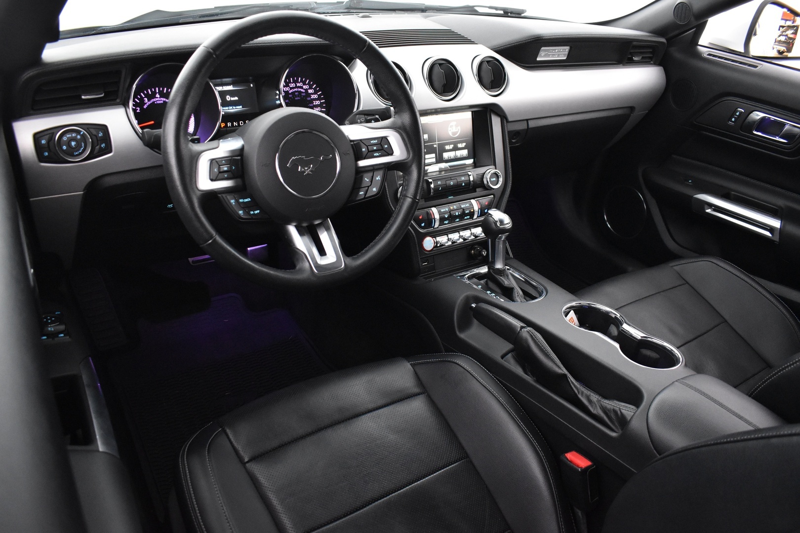 FORD Mustang 2017