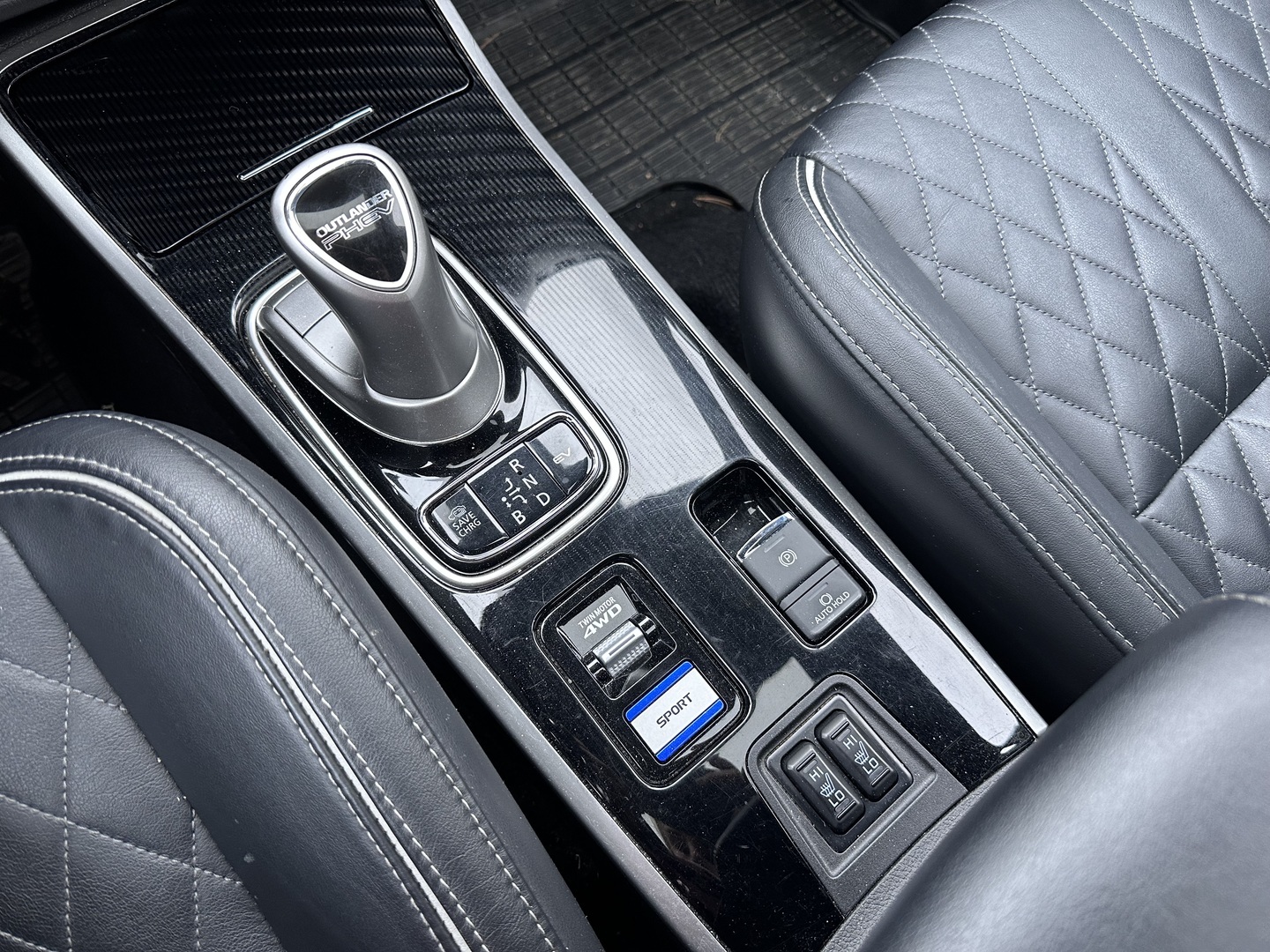 MITSUBISHI Outlander 2019