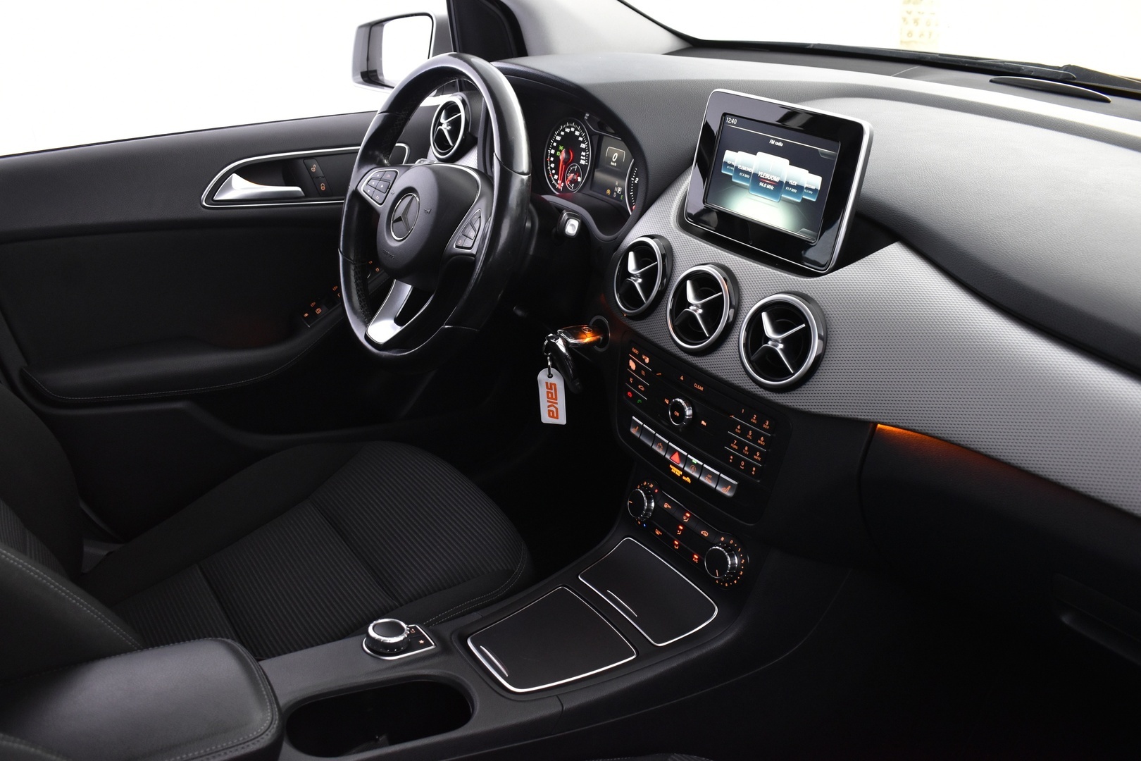 MERCEDES-BENZ B 2015