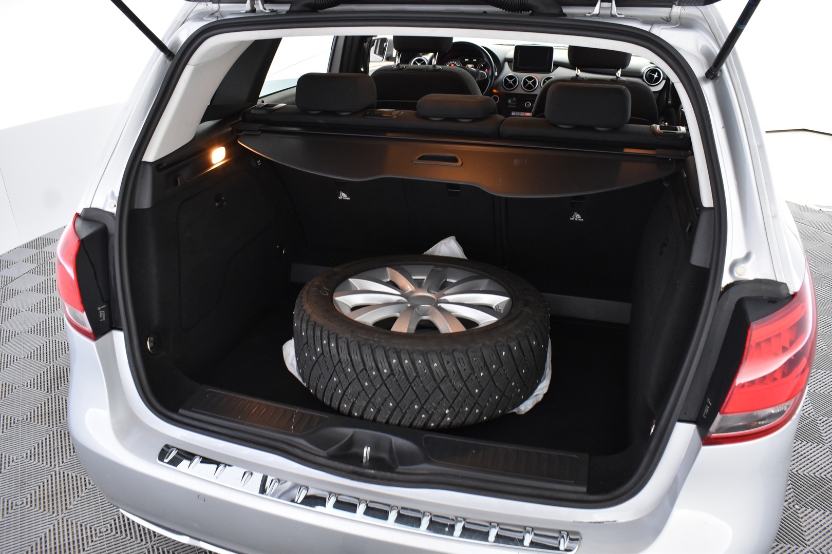 MERCEDES-BENZ B 2015