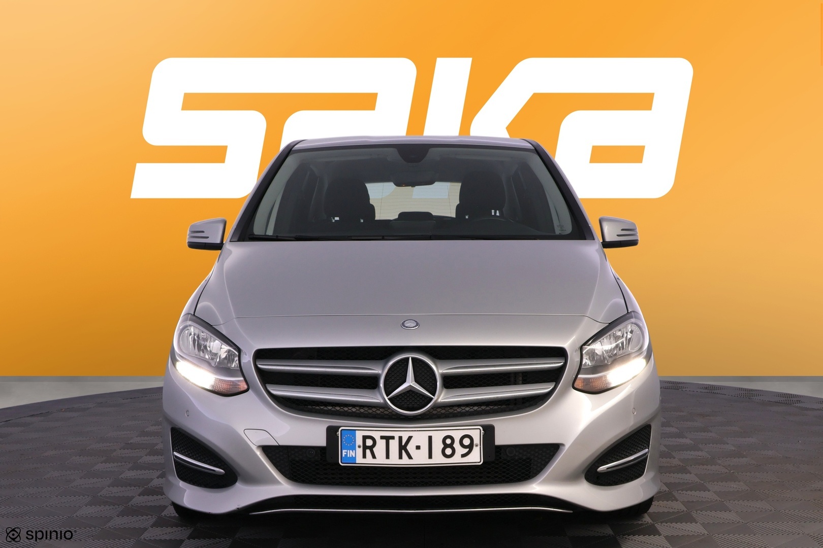 MERCEDES-BENZ B 2015