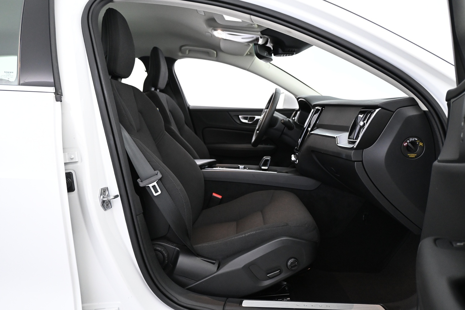 VOLVO V60 2022