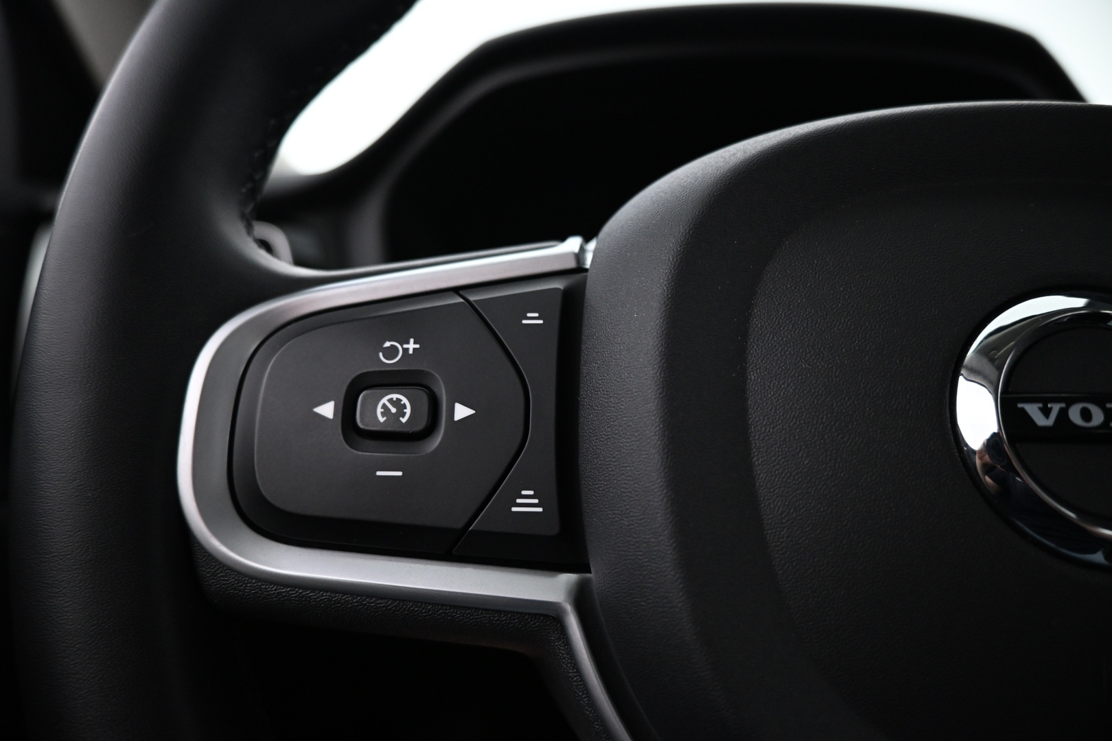 VOLVO V60 2022