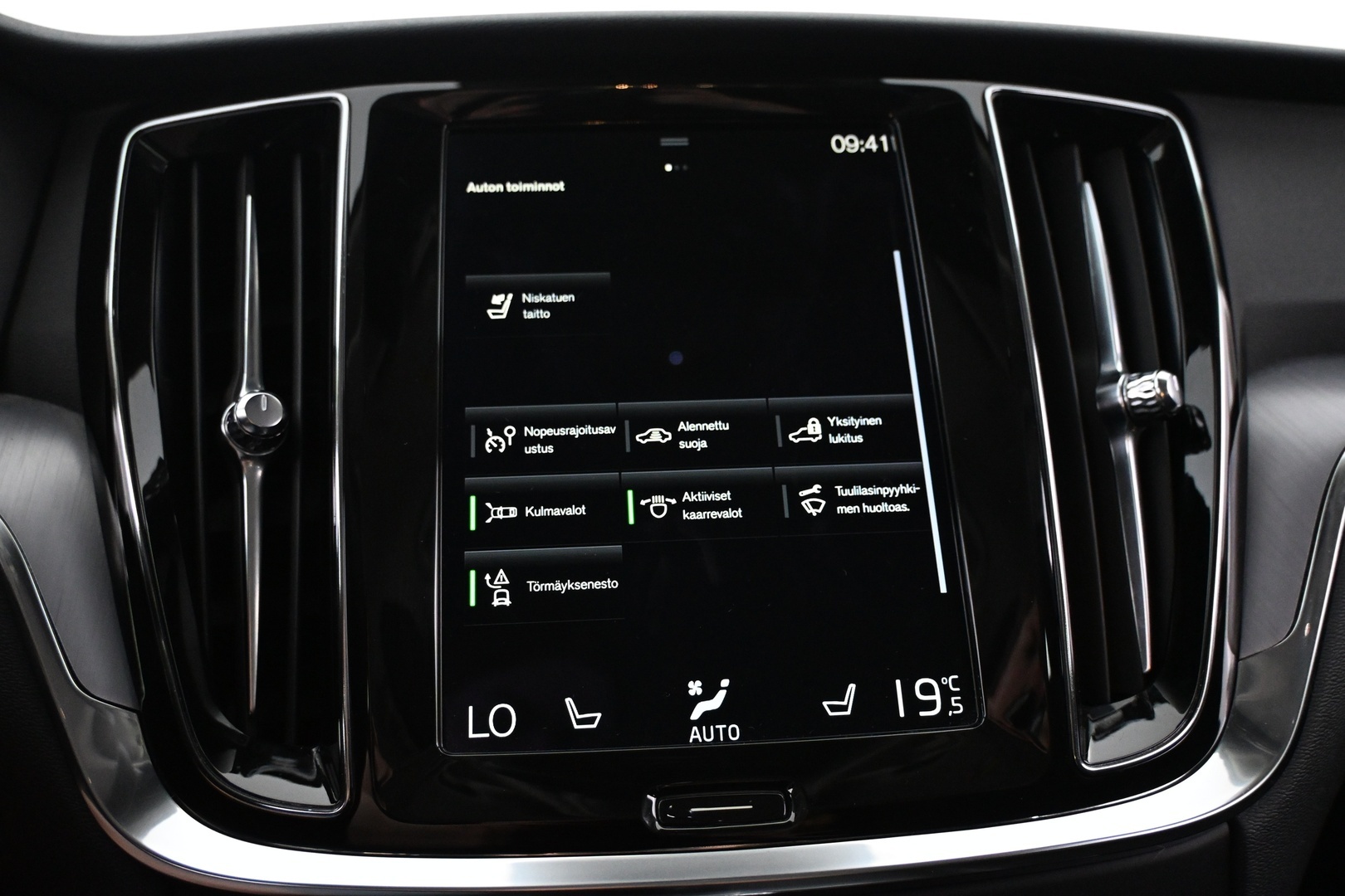 VOLVO V60 2022