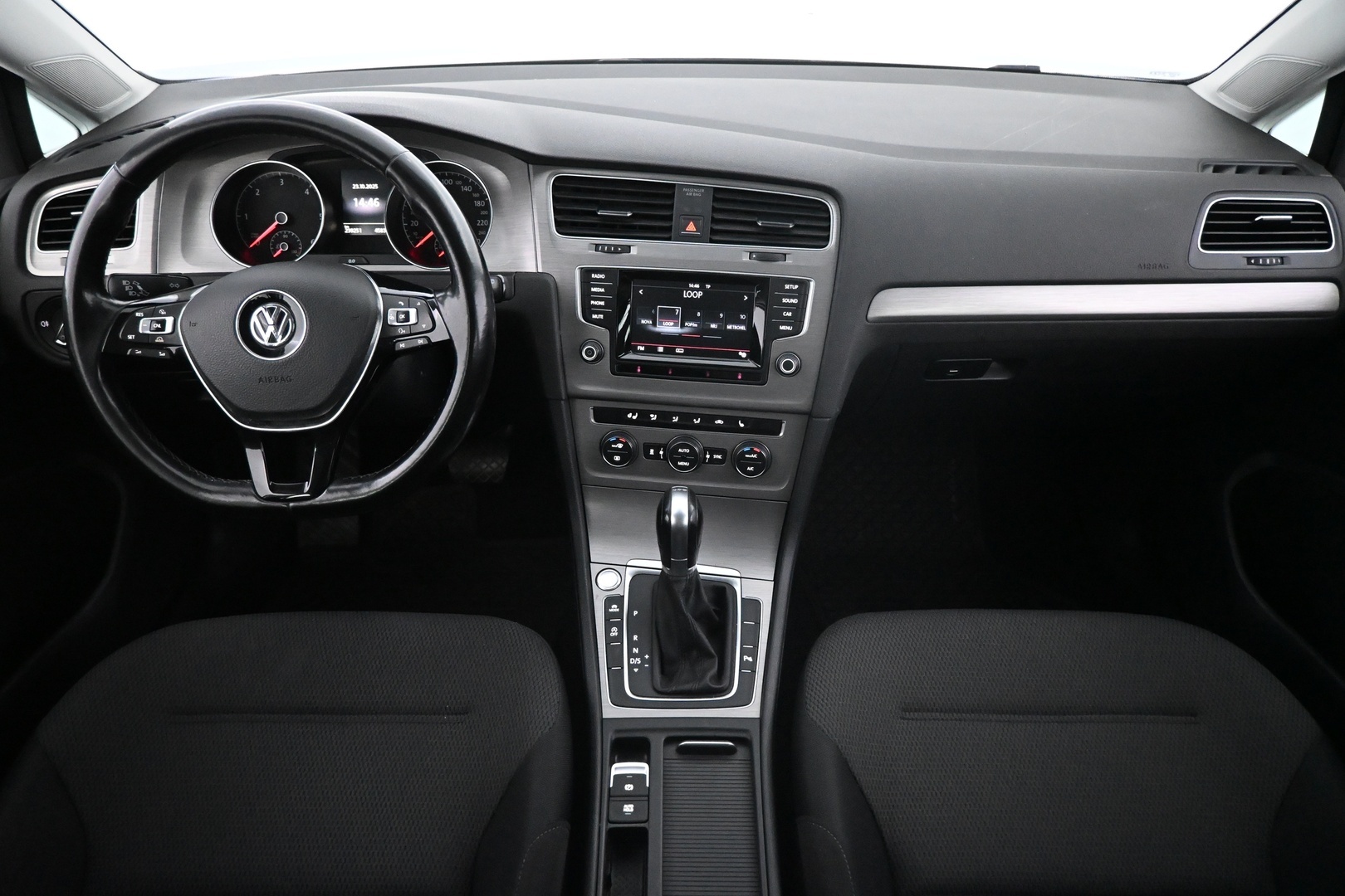 VOLKSWAGEN Golf 2015
