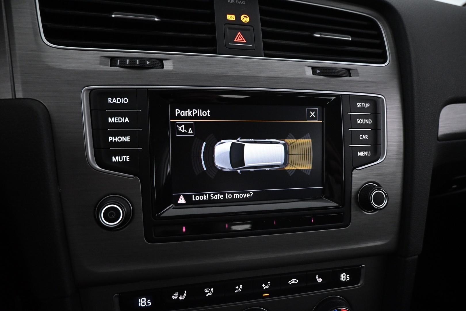 VOLKSWAGEN Golf 2015