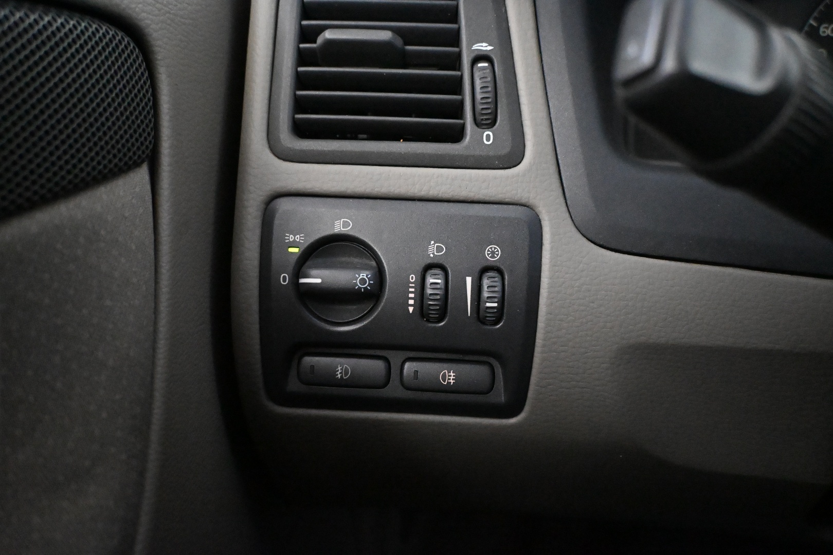 VOLVO V70 2000