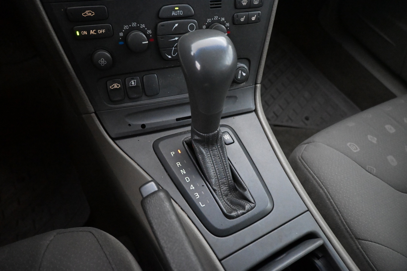 VOLVO V70 2000